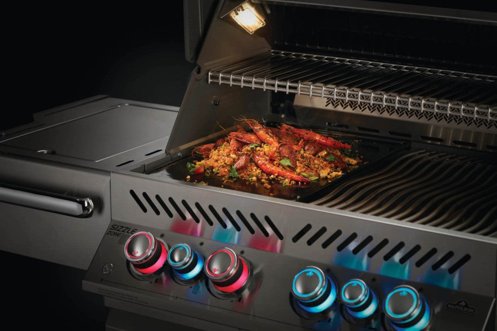 Napoleon Cast Iron Reversible Griddle | Fits Prestige® PRO 500 665 | Porcelain Coated Grill Griddle | Two-Sided Cooking Plate UK | Caterbitz