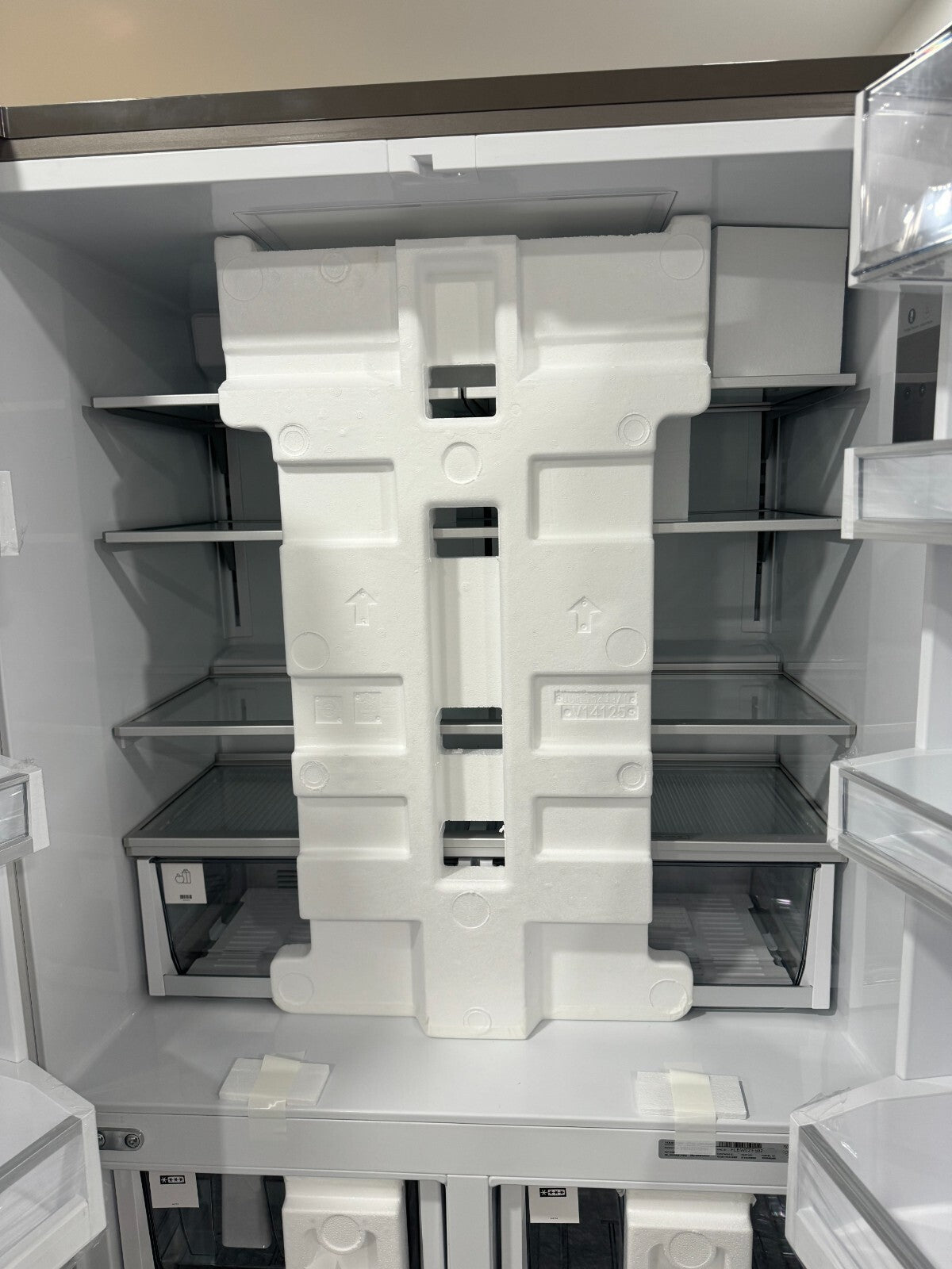 New Fisher & Paykel RF605QNUVX1 Quad Door Fridge Freezer Freestanding BR585