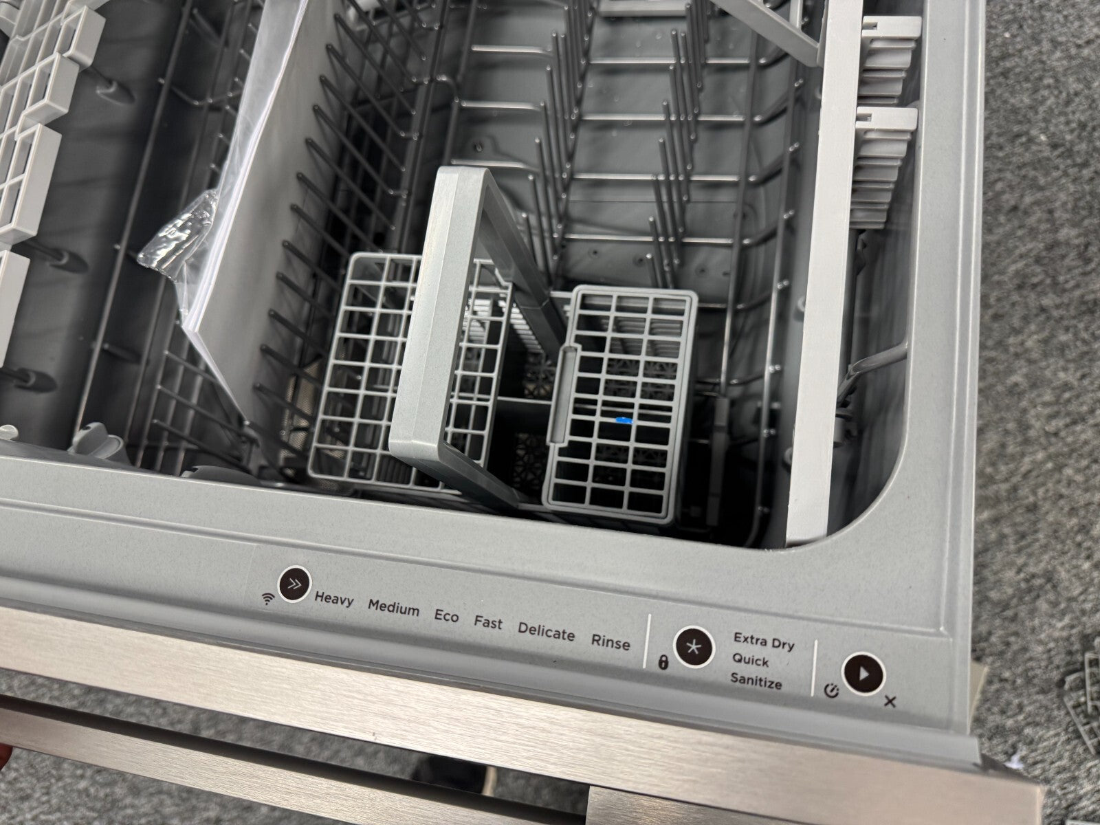 UNUSED Fisher & Paykel DD60DDFHX9 double drawer dishwasher silver BR2299