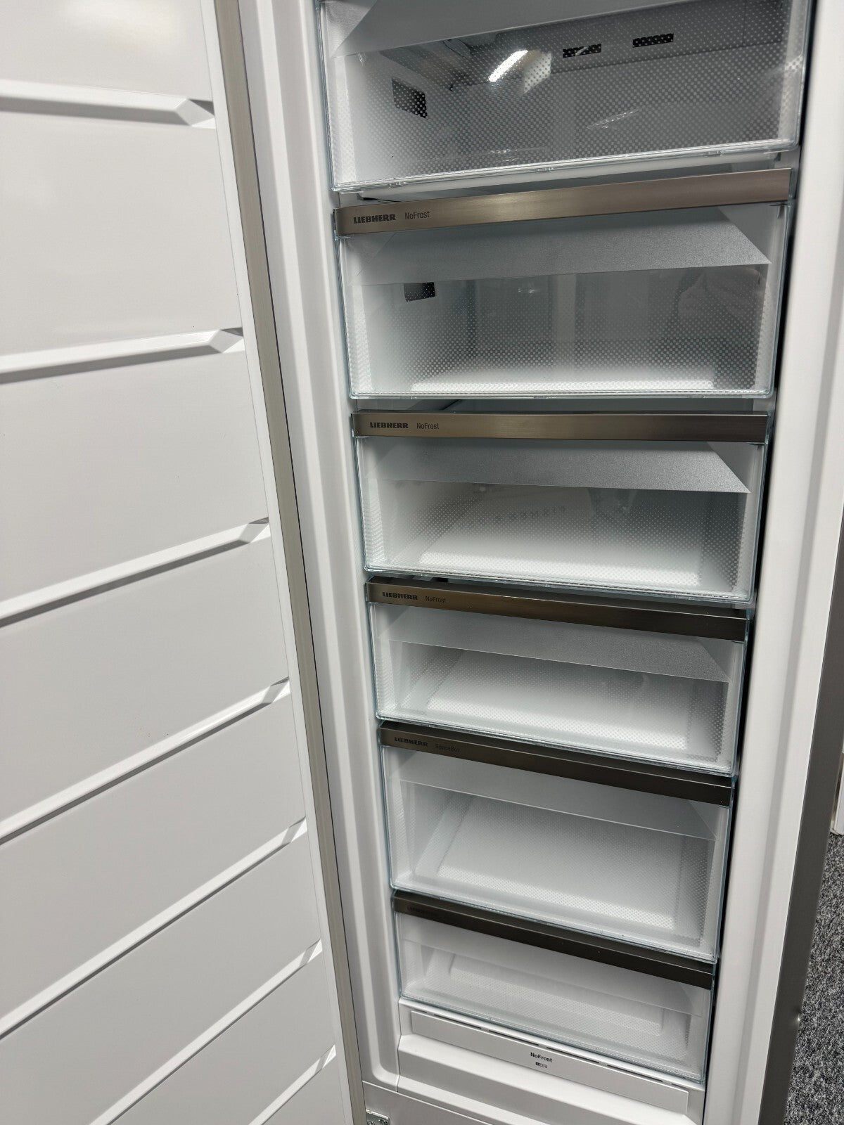 New Liebherr SFNsfe 5227 Column Freezer Freestanding frost free Silver BR2228