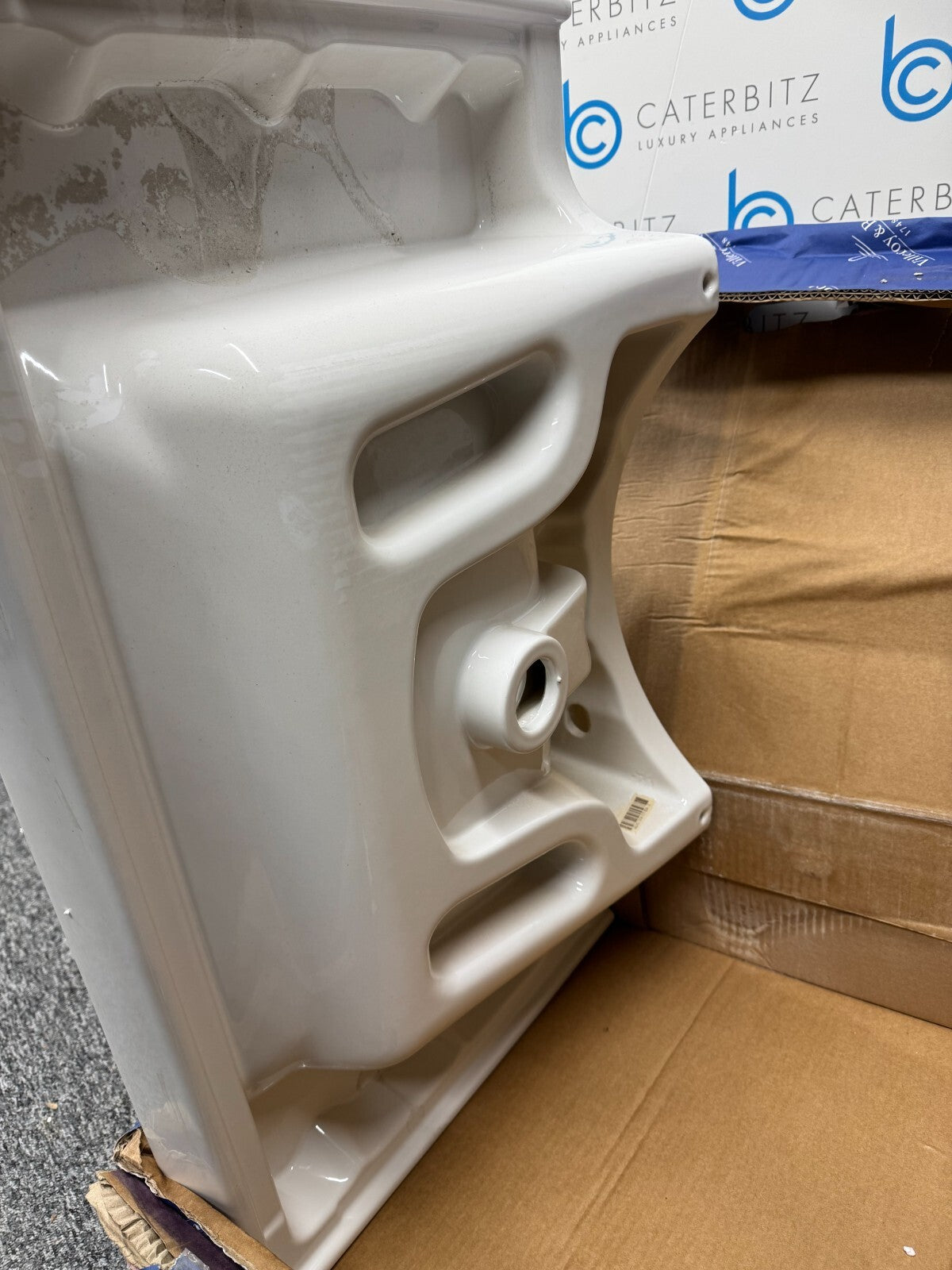 NEW Villeroy & Boch 71758001 bathroom Subway 2 Wall Hung Basin Sink white BR767