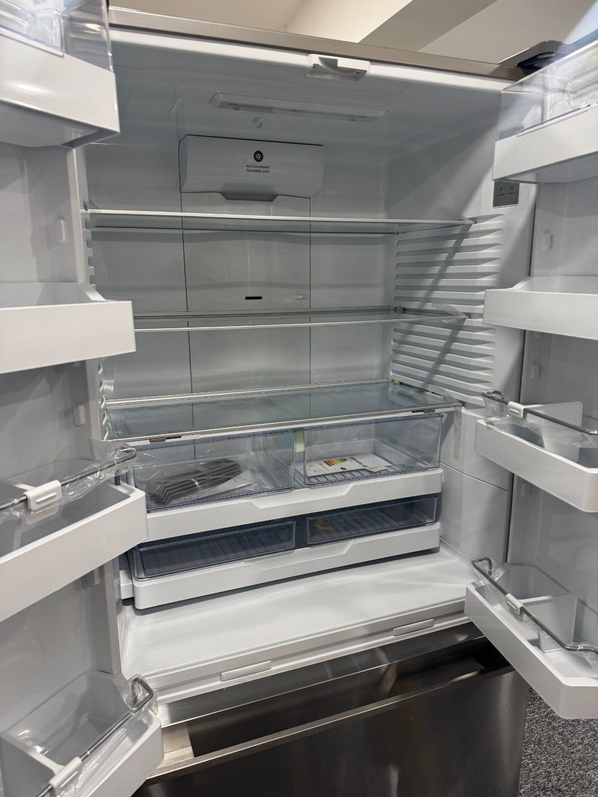 NEW UNUSED Fisher & Paykel RF540ADUX6 Fridge Freezer French Door BR2318