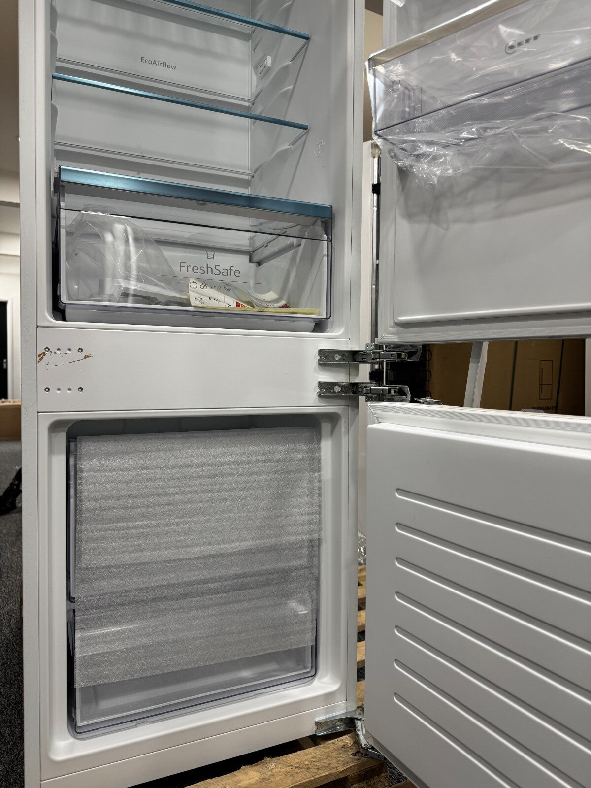 New NEFF KI5872FE0G Built in fridge freezer Integrated refrigeration BR2235