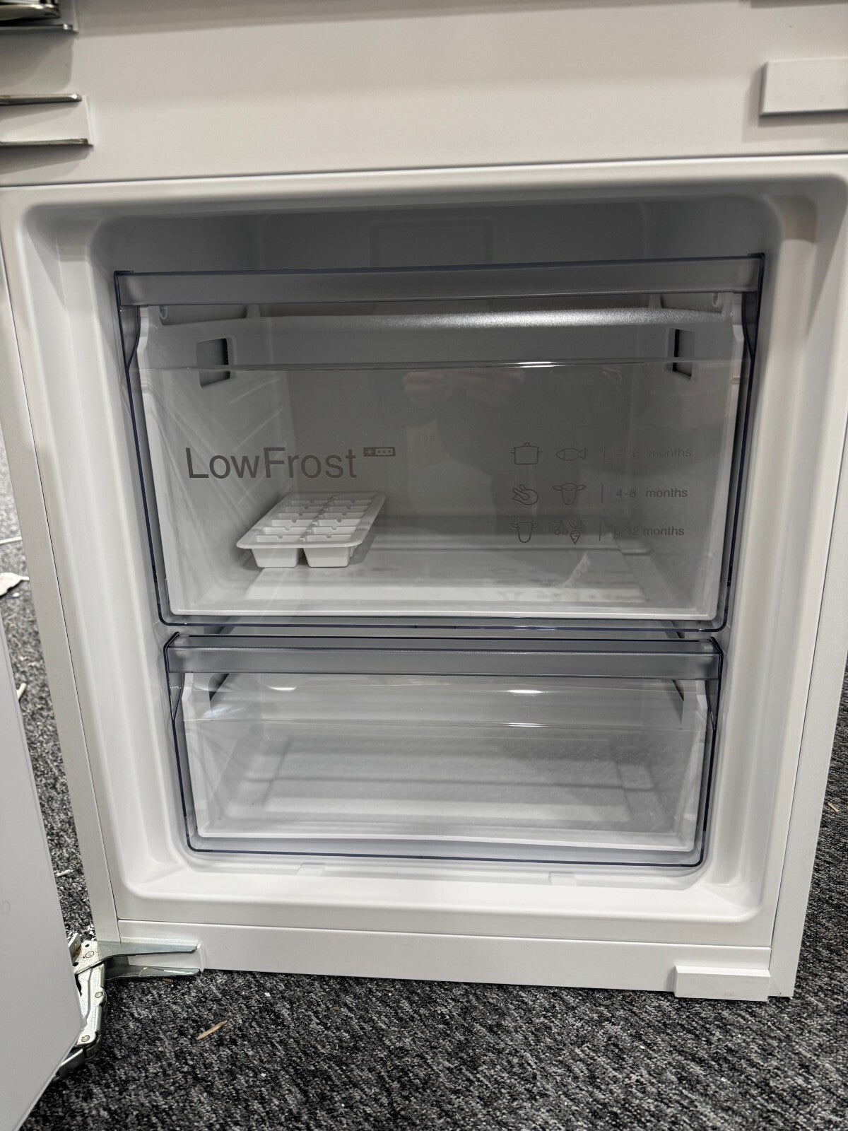 UNUSED Neff KI5872FE0G 177cm Integrated 70/30 Fridge Freezer built in BR2212