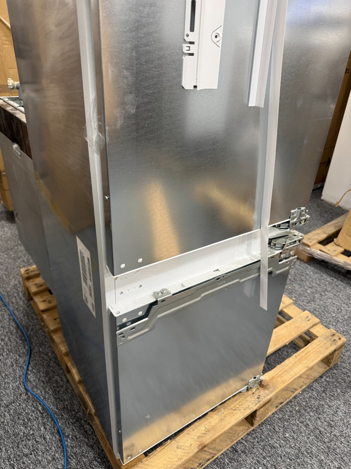 New NEFF KI5872FE0G Built in fridge freezer Integrated refrigeration BR2235