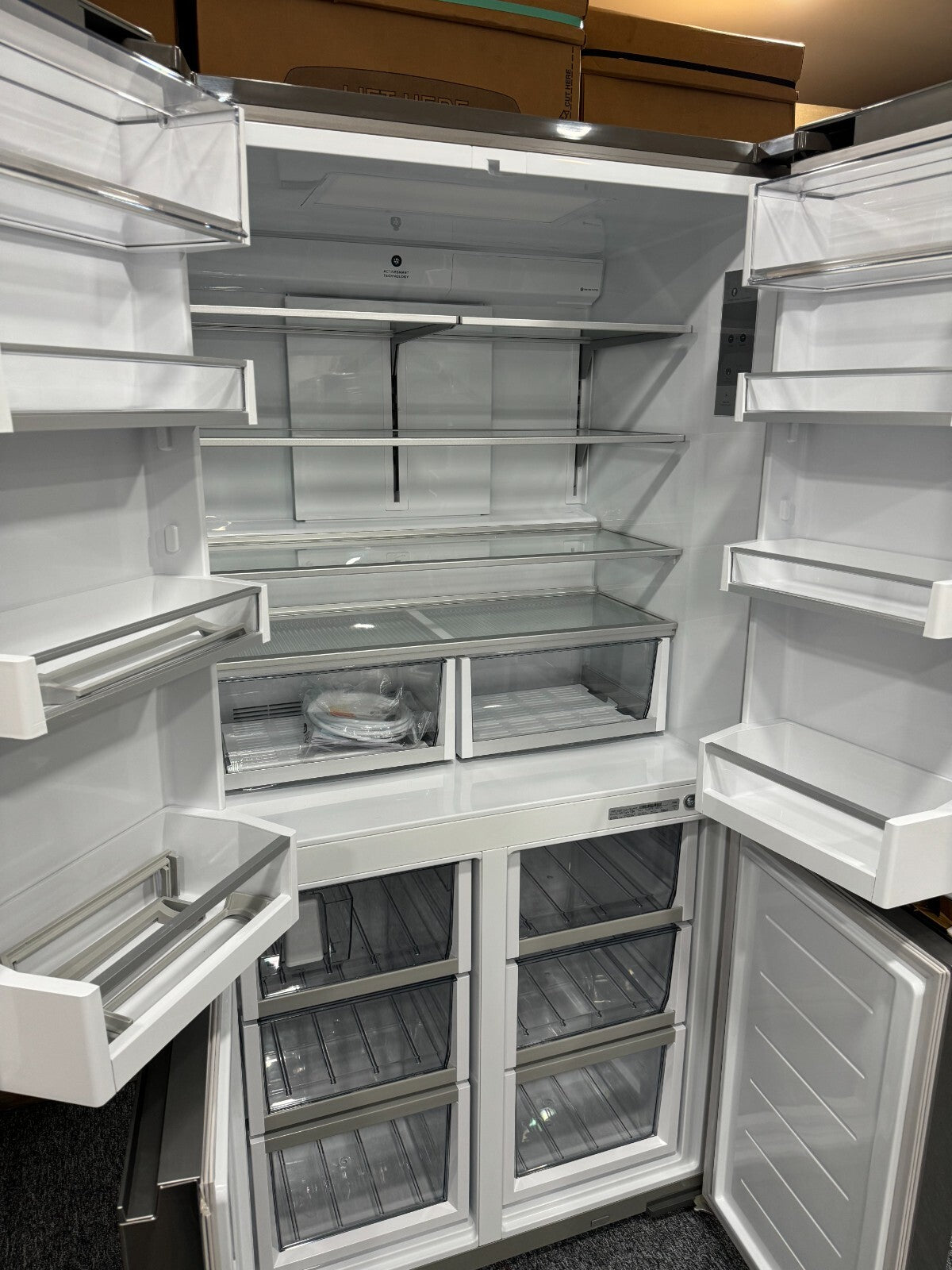 NEW Fisher & Paykel RF605QNUVX1 Fridge Freezer Freestanding Refrigerator BR581