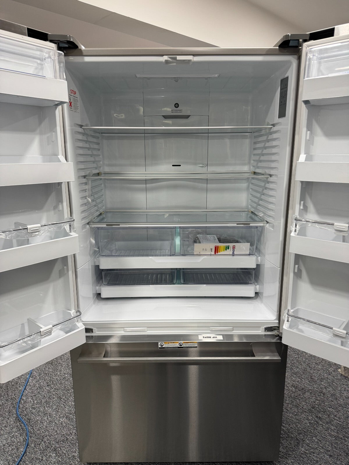 New Fisher & Paykel RF610ADX6 freestanding french door fridge freezer BR2238