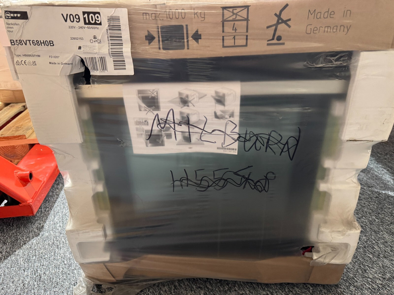 NEW Neff B58VT68H0B N90 Slide & Hide Oven with steam Cooker Appliance BR2105