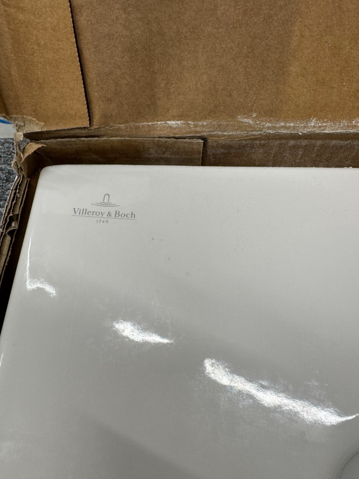 NEW Villeroy & Boch 71758001 bathroom Subway 2 Wall Hung Basin Sink white BR767