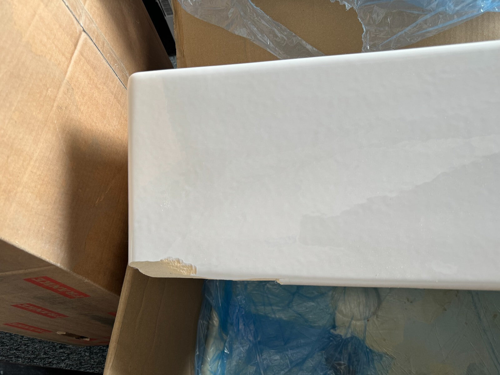 New Shaws Of Darwen SCSH101WH White Ceramic Double Bowl Kitchen Sink damaged 274