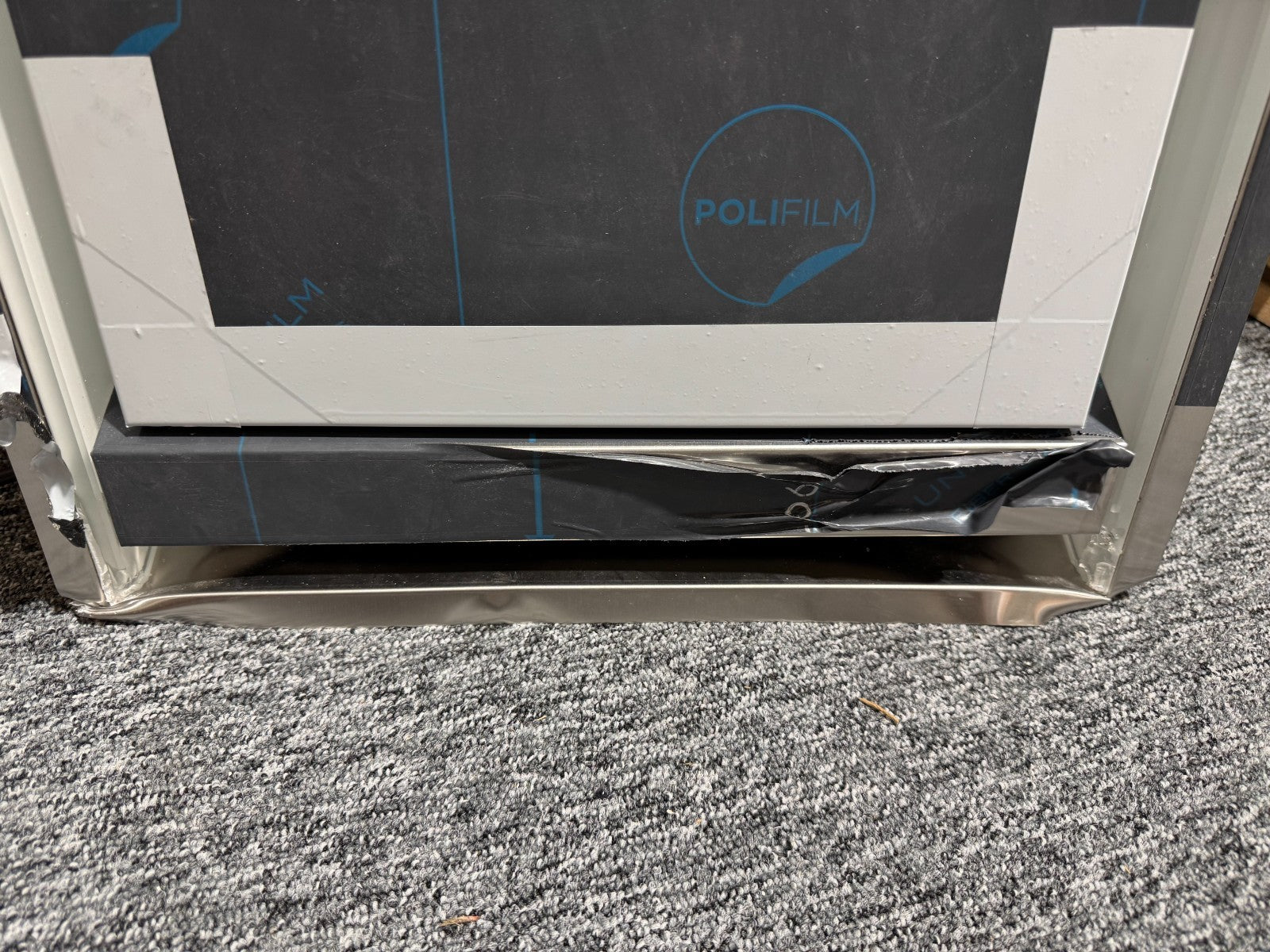 UNUSED Westin Stratus 360 recirculating 1180 x 420 Ceiling extractor BR2330