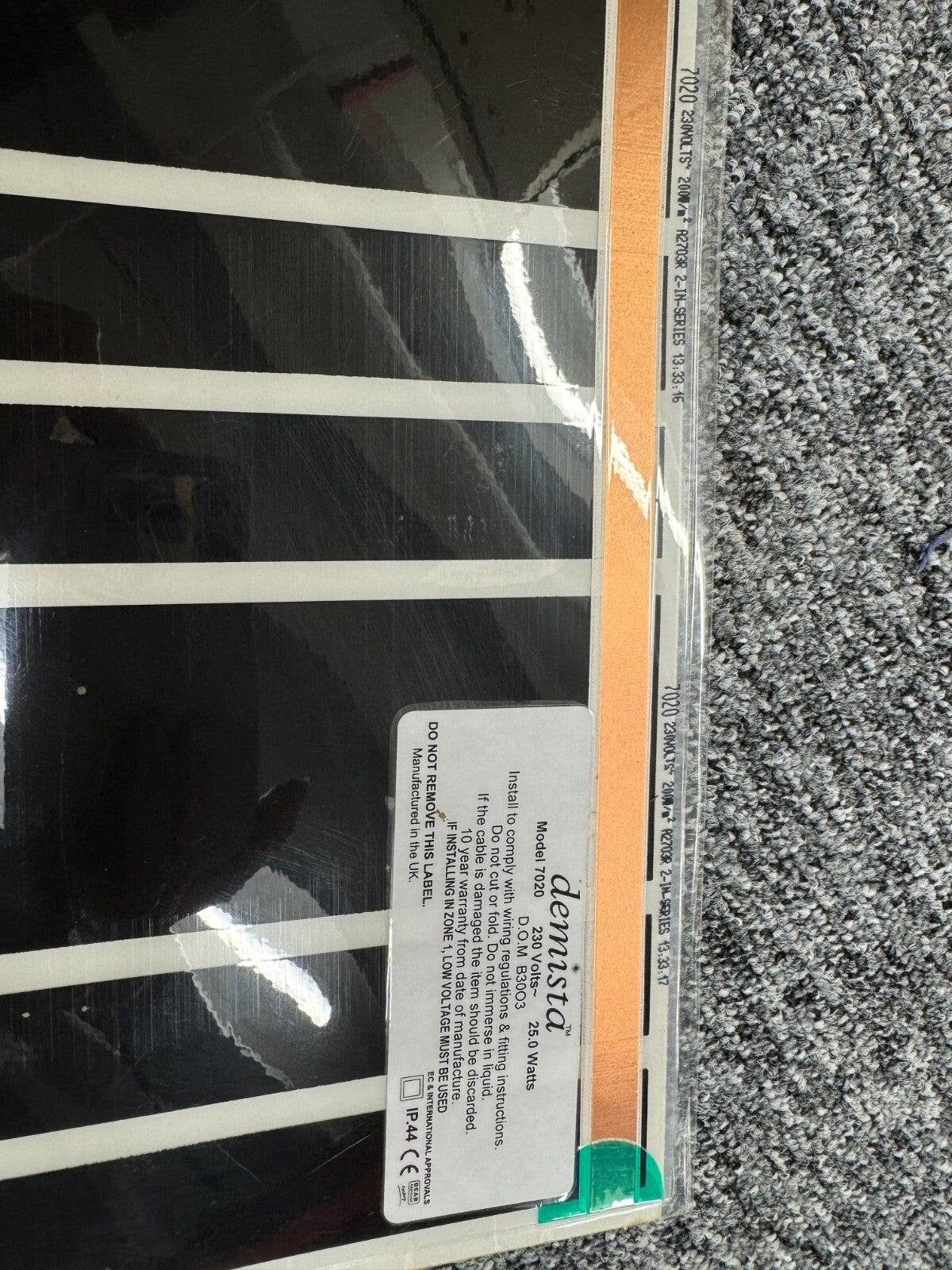 New Demista 7020 230V Heated Mirror Demister Pad 200mm x 490mm bathroom