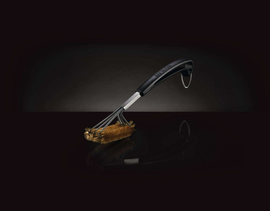 Triple-Row Grill Brush | Cast-Iron Grill Cleaner | Brass Bristles | Curved Handle | Fits Between Cooking Grids | Porcelain Coated Safe | Caterbitz UK