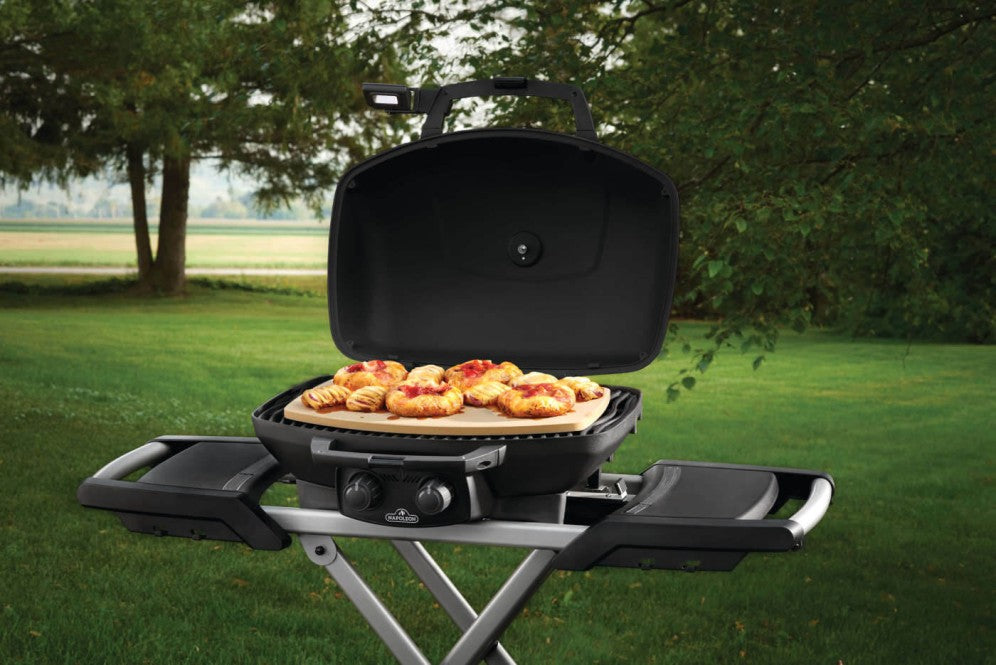 Napoleon TravelQ™ Pizza Stone | Portable Grill Pizza Stone | TravelQ™ 285 & 240 Compatible | Even Heat Baking | Crispy Pizza UK | Caterbitz