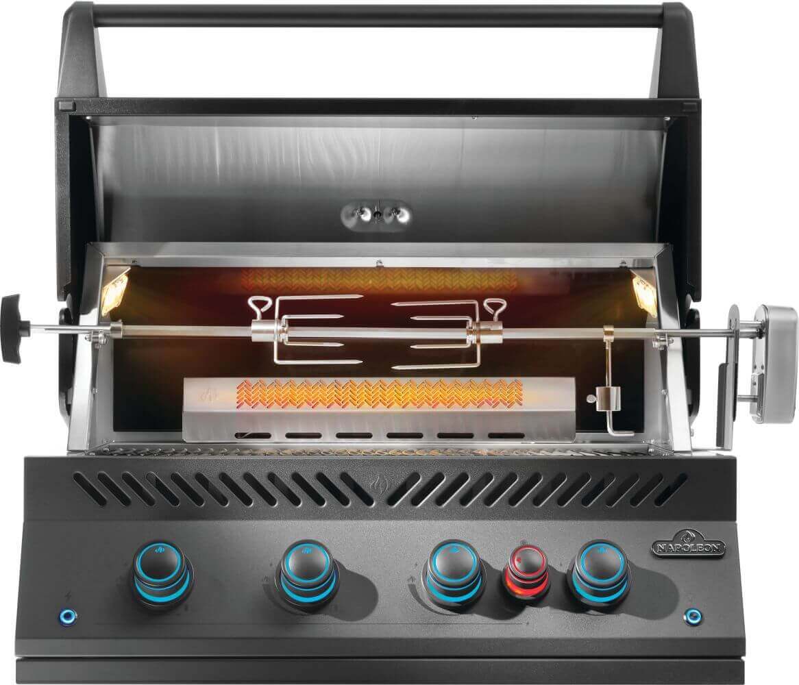 Built-In 700 Series 32 Gas Grill | 4 Burner Gas Grill | Infrared Rear Rotisserie | Stainless Steel WAVE™ Grids | Outdoor Kitchen UK | Caterbitz