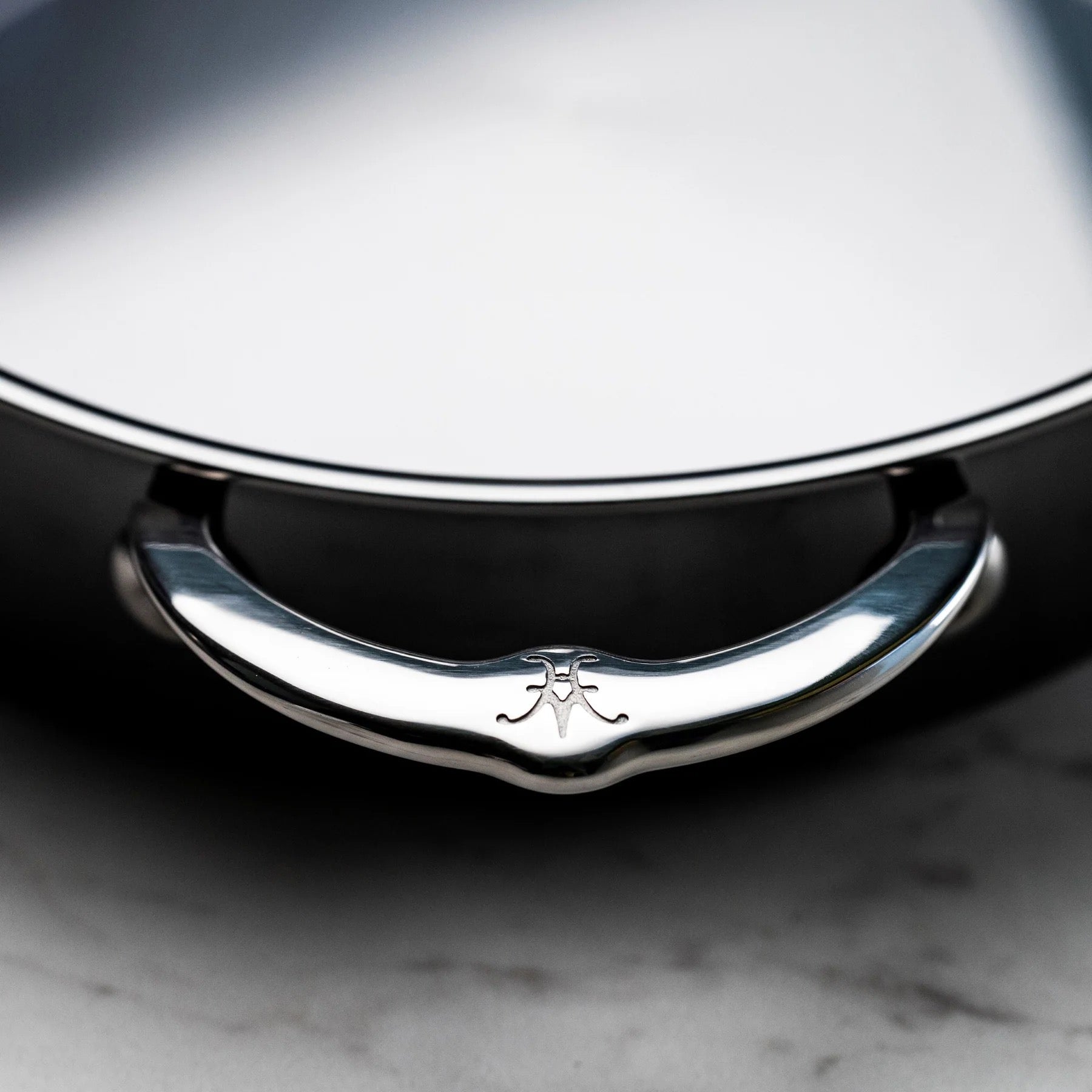 Hestan NanoBond Covered Sauteuse - 26cm