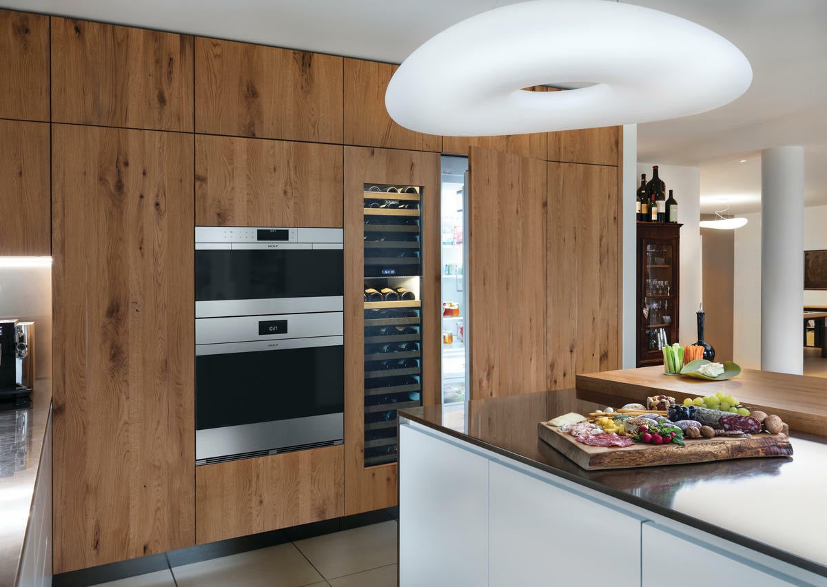 Wolf M Series Contemporary Stainless Steel Single Oven ICBSO3050CM/S