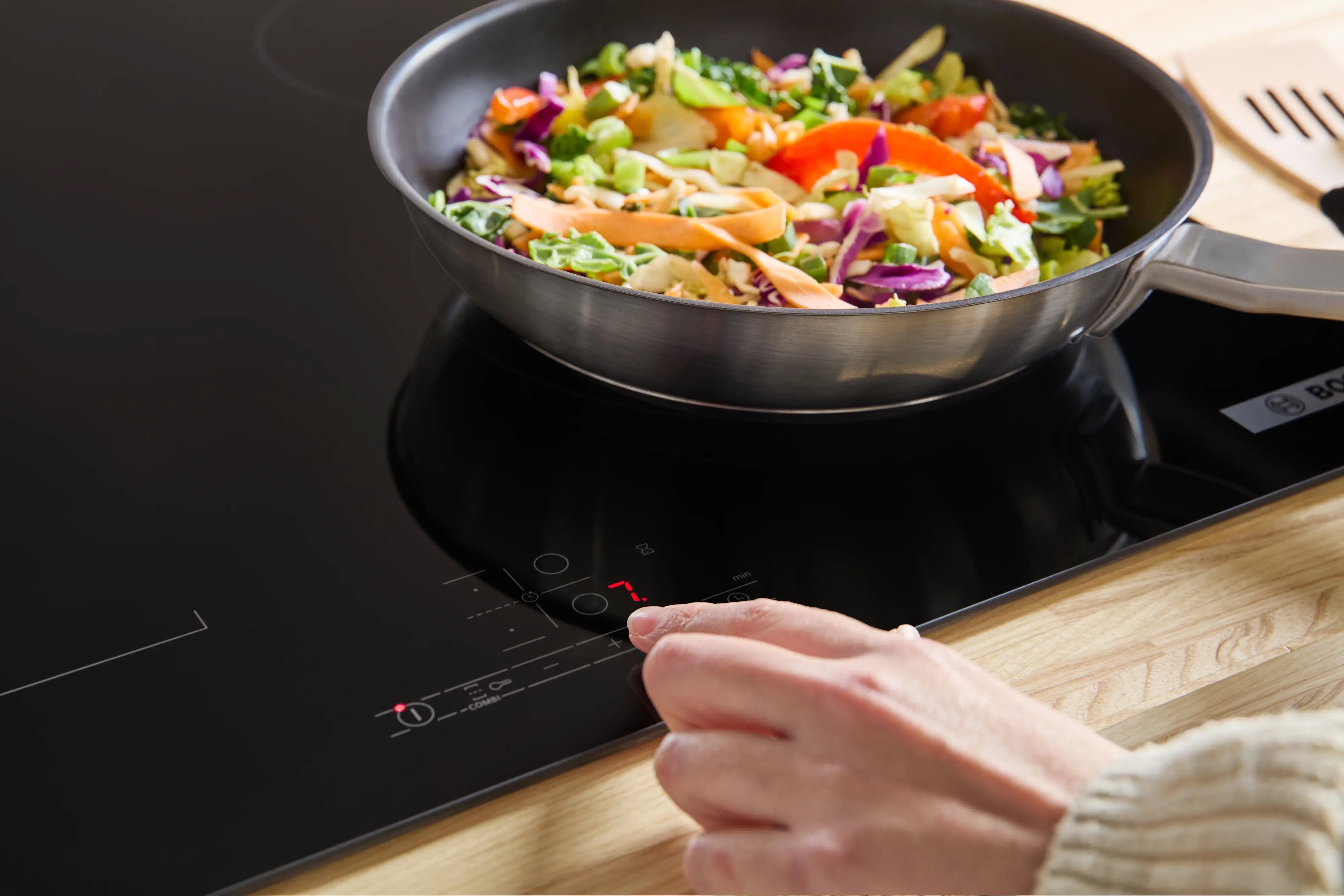 Bosch Series 4 Induction hob 60 cm surface mount without frame - PWP611BB5B