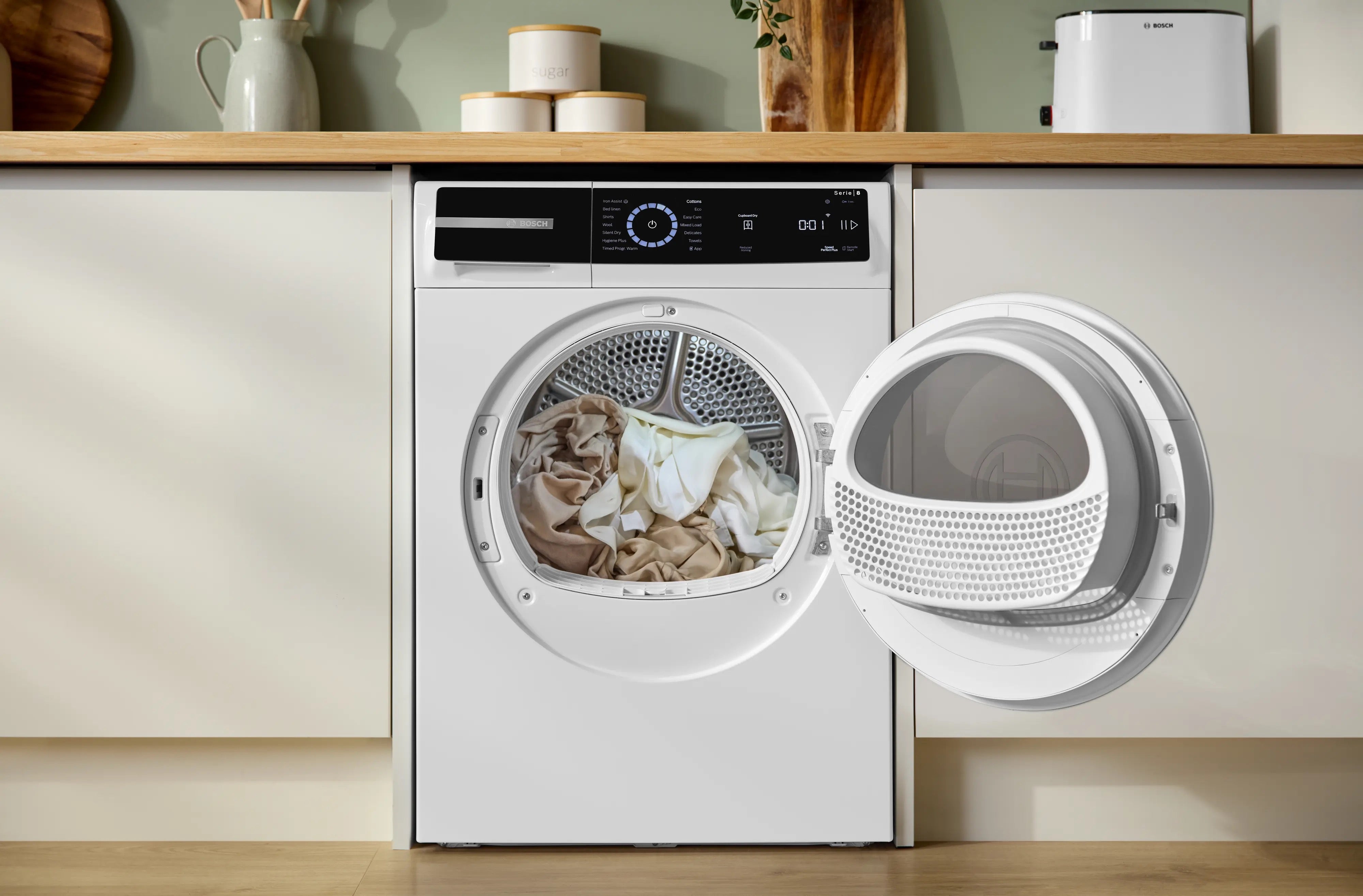 Bosch Series 8 Heat pump tumble dryer 9 kg - WRB247C9GB