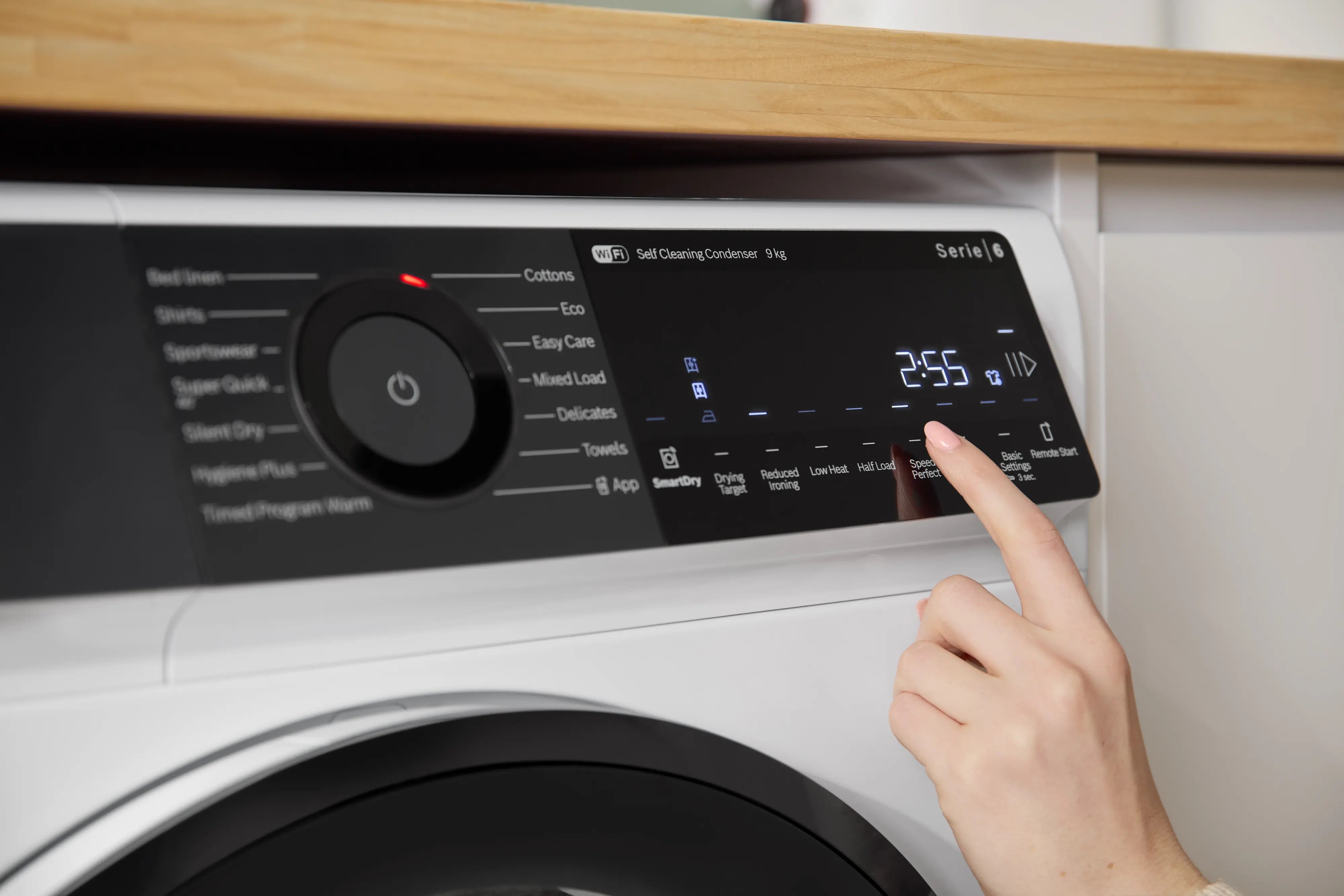 Bosch Series 6 Heat pump tumble dryer 9 kg - WQH246D9GB