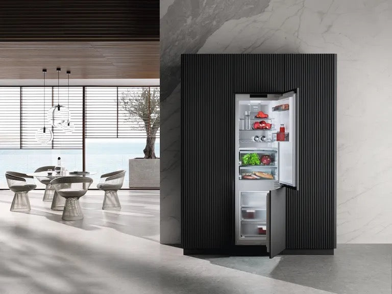 Miele KFN7744C Built In Fridge Freezer