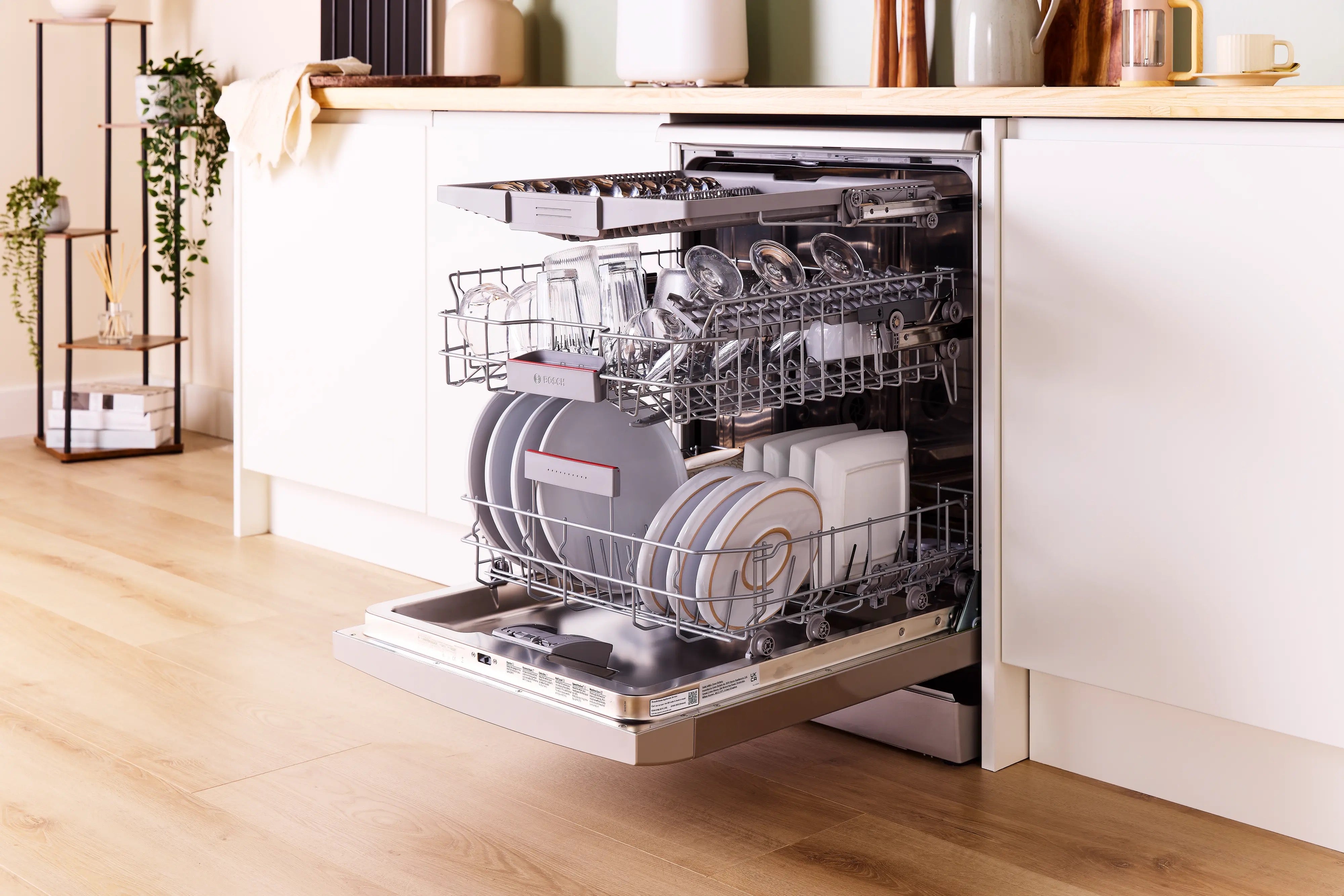 Bosch Series 4 Free-standing dishwasher 60 cm Brushed steel anti-fingerprint - SMS4EMI06G