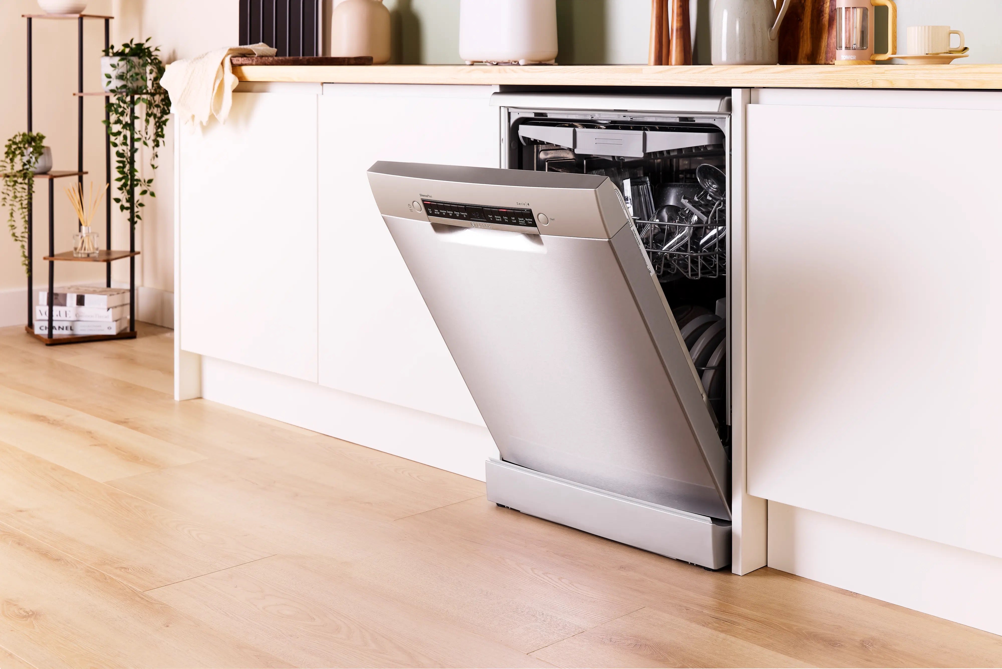 Bosch Series 4 Free-standing dishwasher 60 cm Brushed steel anti-fingerprint - SMS4EMI06G