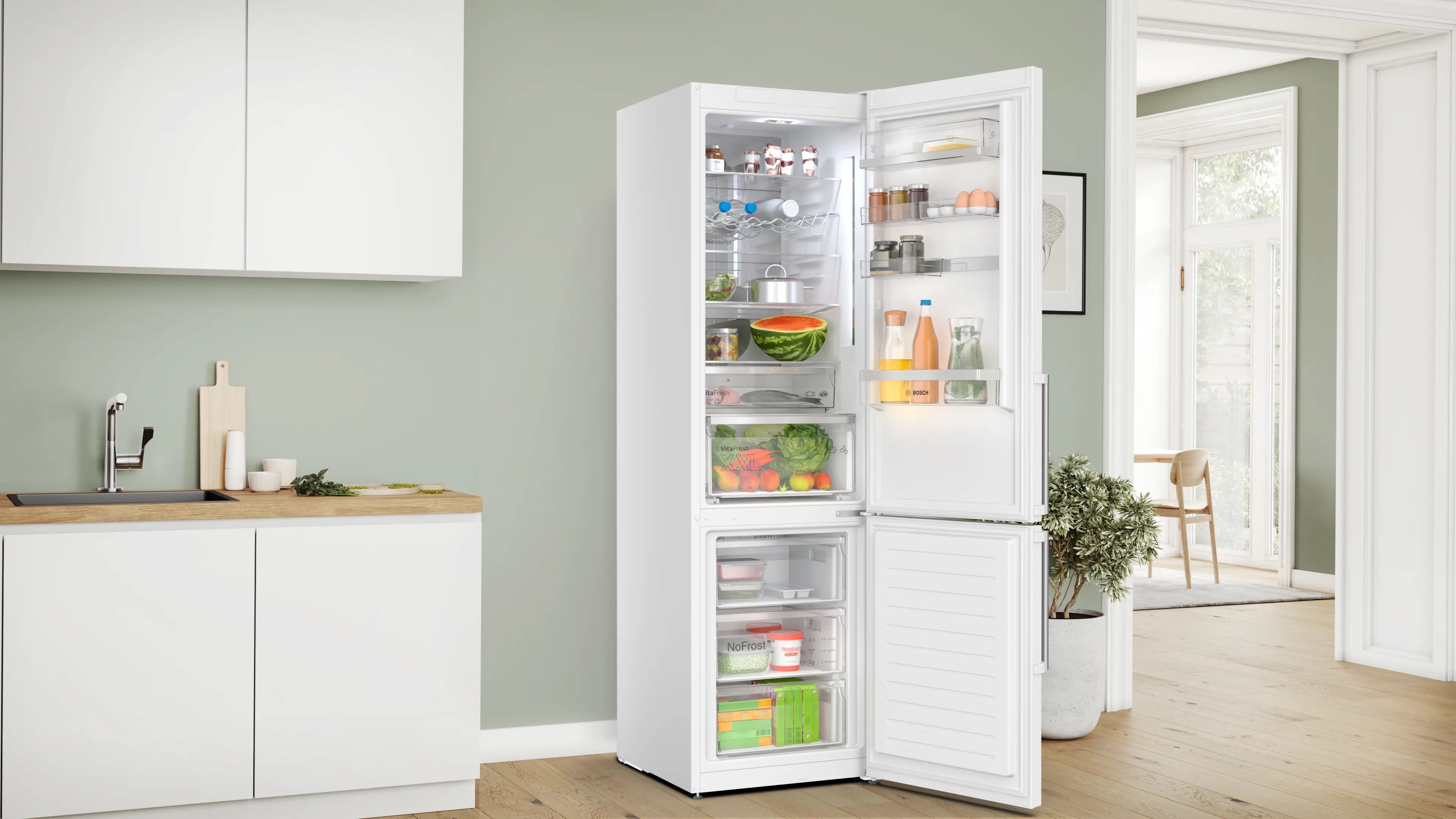 Bosch Series 6 Free-standing fridge-freezer 203 x 60 cm White - KGN39AWCTG