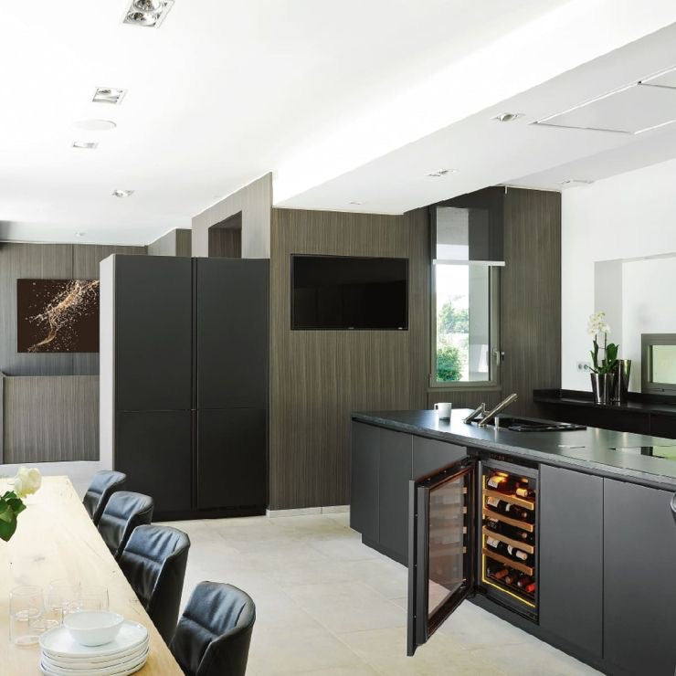 EuroCave Small wine serving cabinet, multi-temperature, which can be built-in and flush fitted - Inspiration