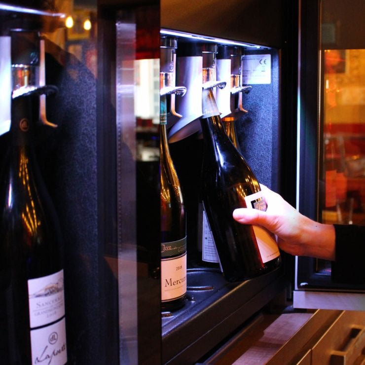 EuroCave 8-bottle wine bar - brings wine to the correct temperature and preserves open bottles