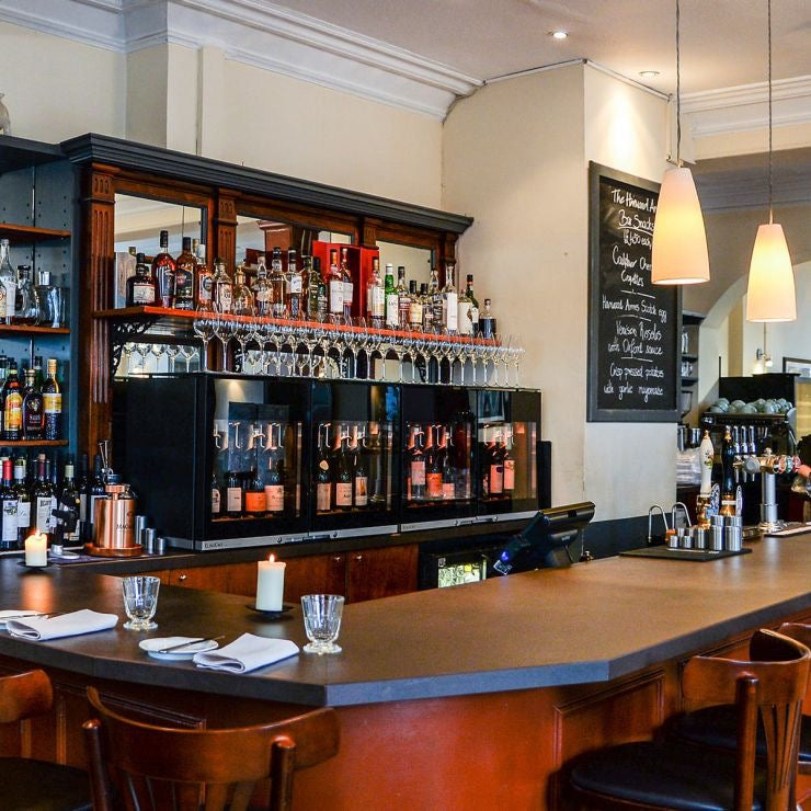 EuroCave 8-bottle wine bar - brings wine to the correct temperature and preserves open bottles