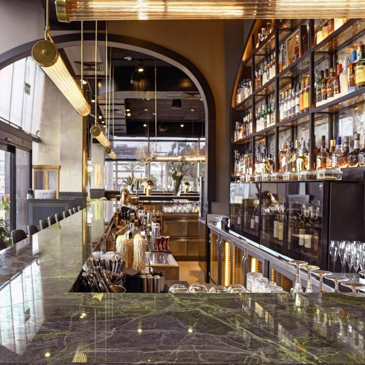 EuroCave 8-bottle wine bar - brings wine to the correct temperature and preserves open bottles