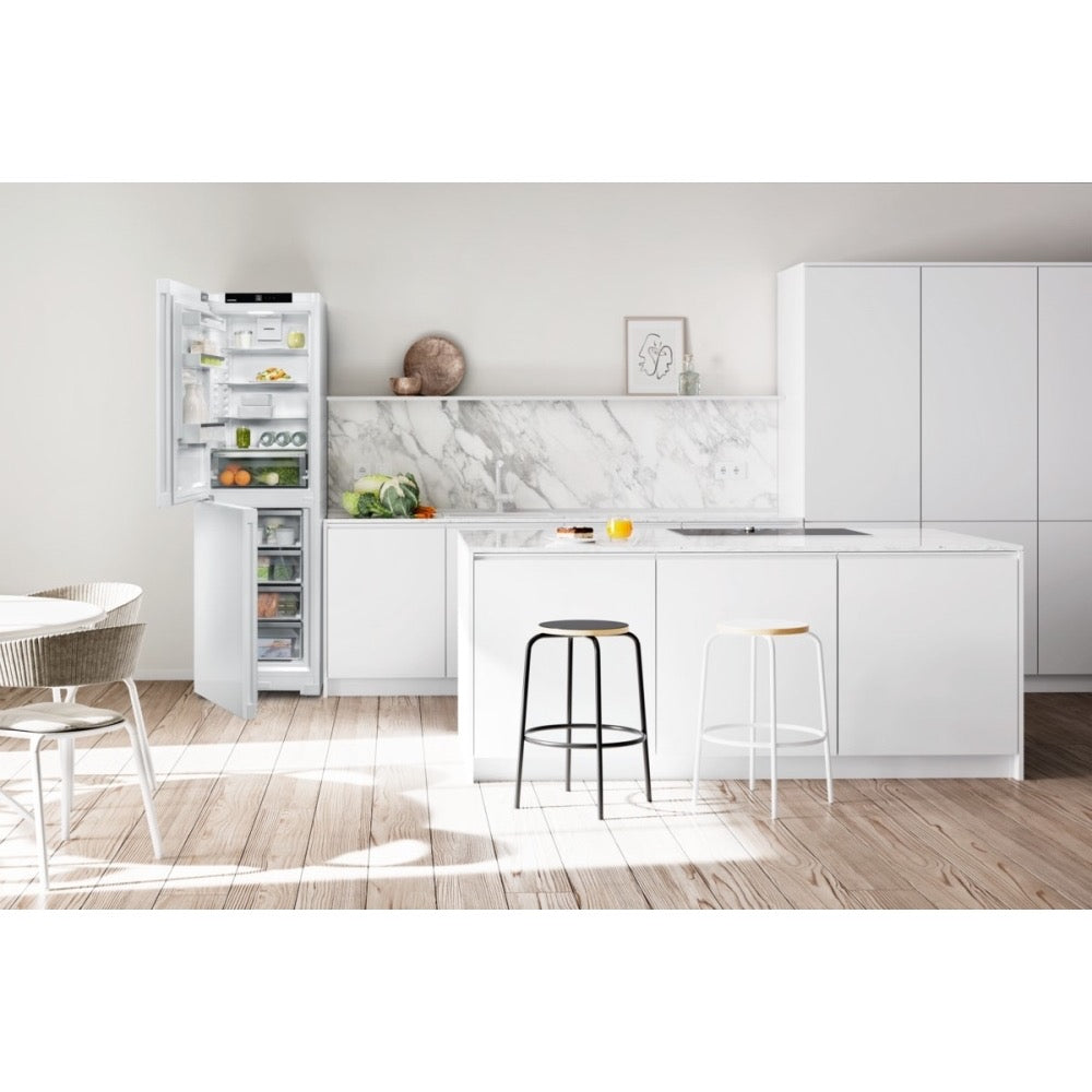 Liebherr CNd 5704 pure NoFrost White