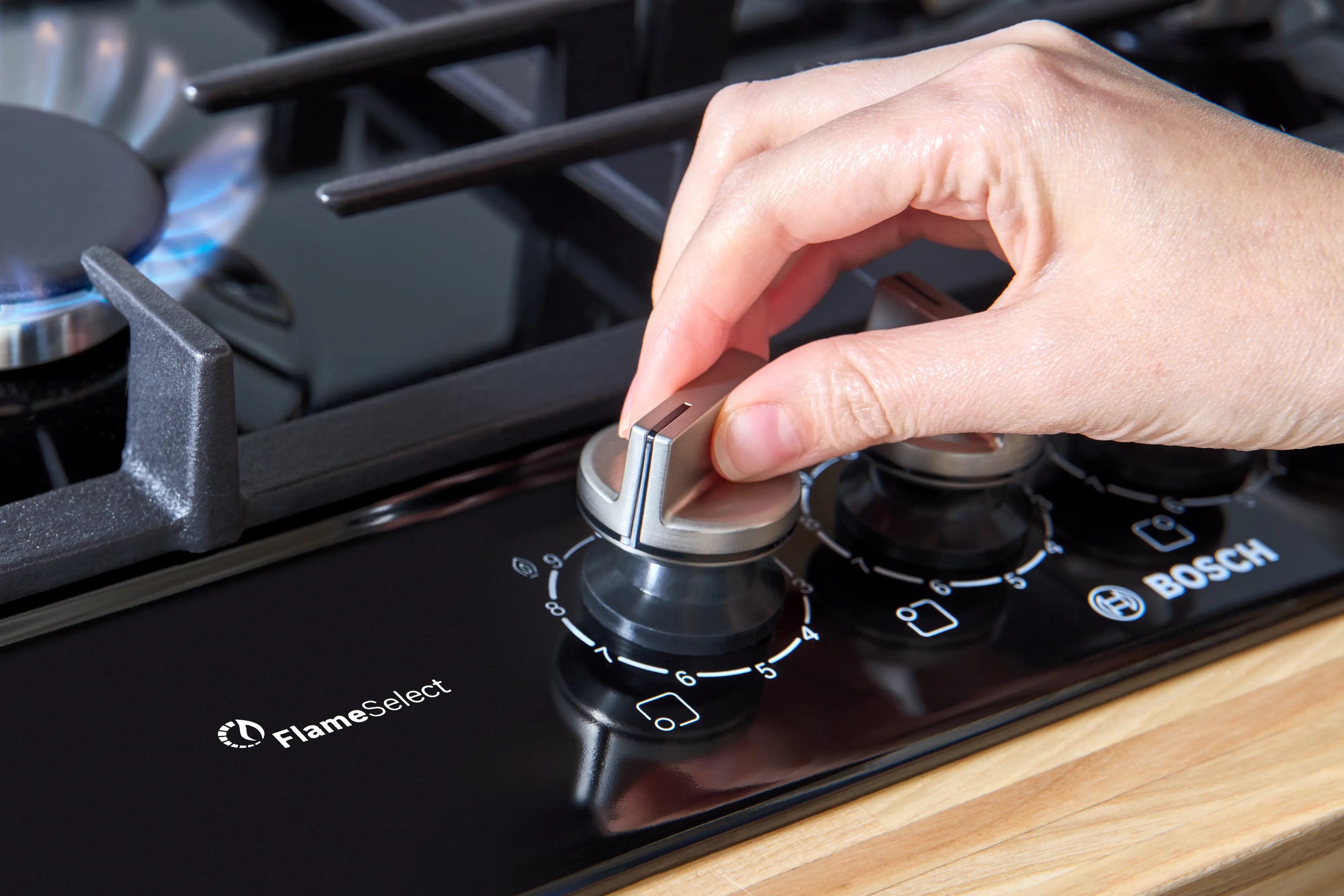 Bosch Series 6 Gas hob 60 cm Enamel, Black - PCP6A6I90