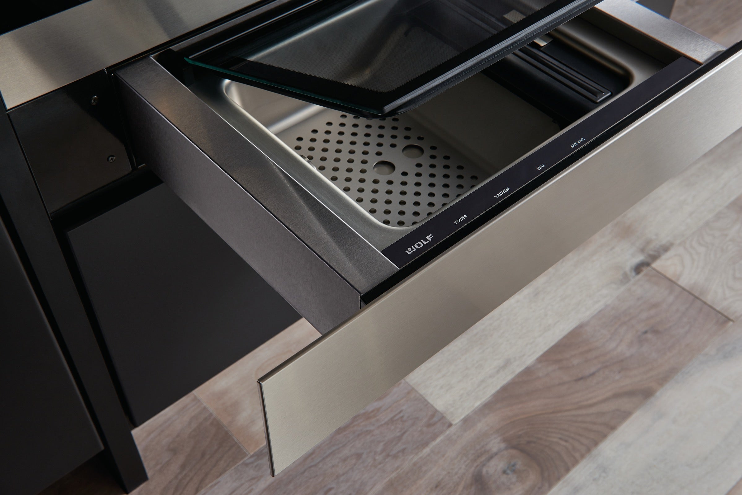 Wolf Vacuum Seal Drawer ICBVS24