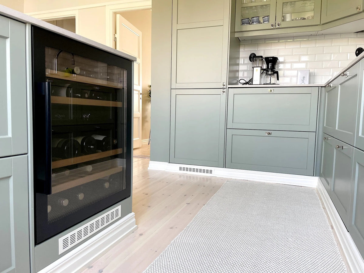 MQuvee Under-Counter Wine Fridge - WineCave 700 60D