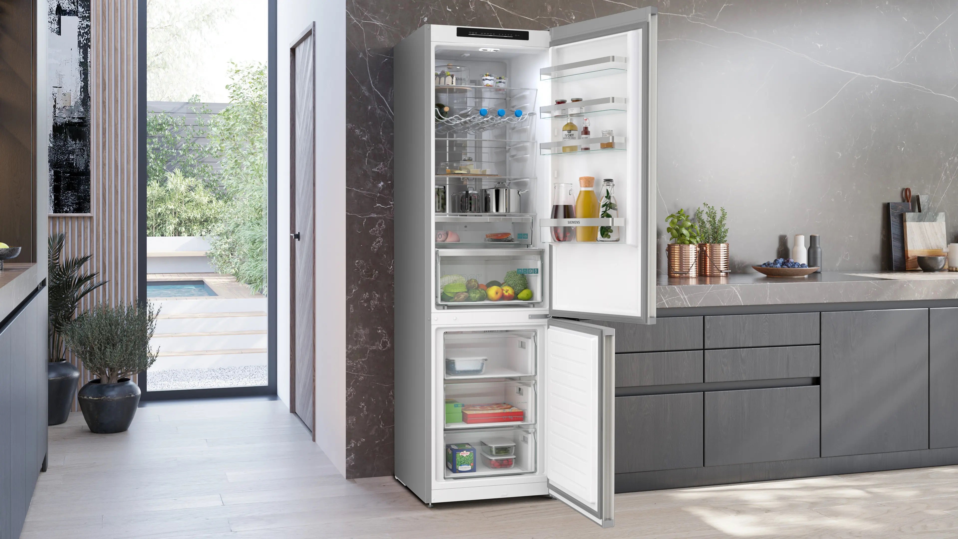 Siemens iQ300 Free-standing fridge-freezer with freezer at bottom 203 x 60 cm Stainless steel - KG39NVIBG