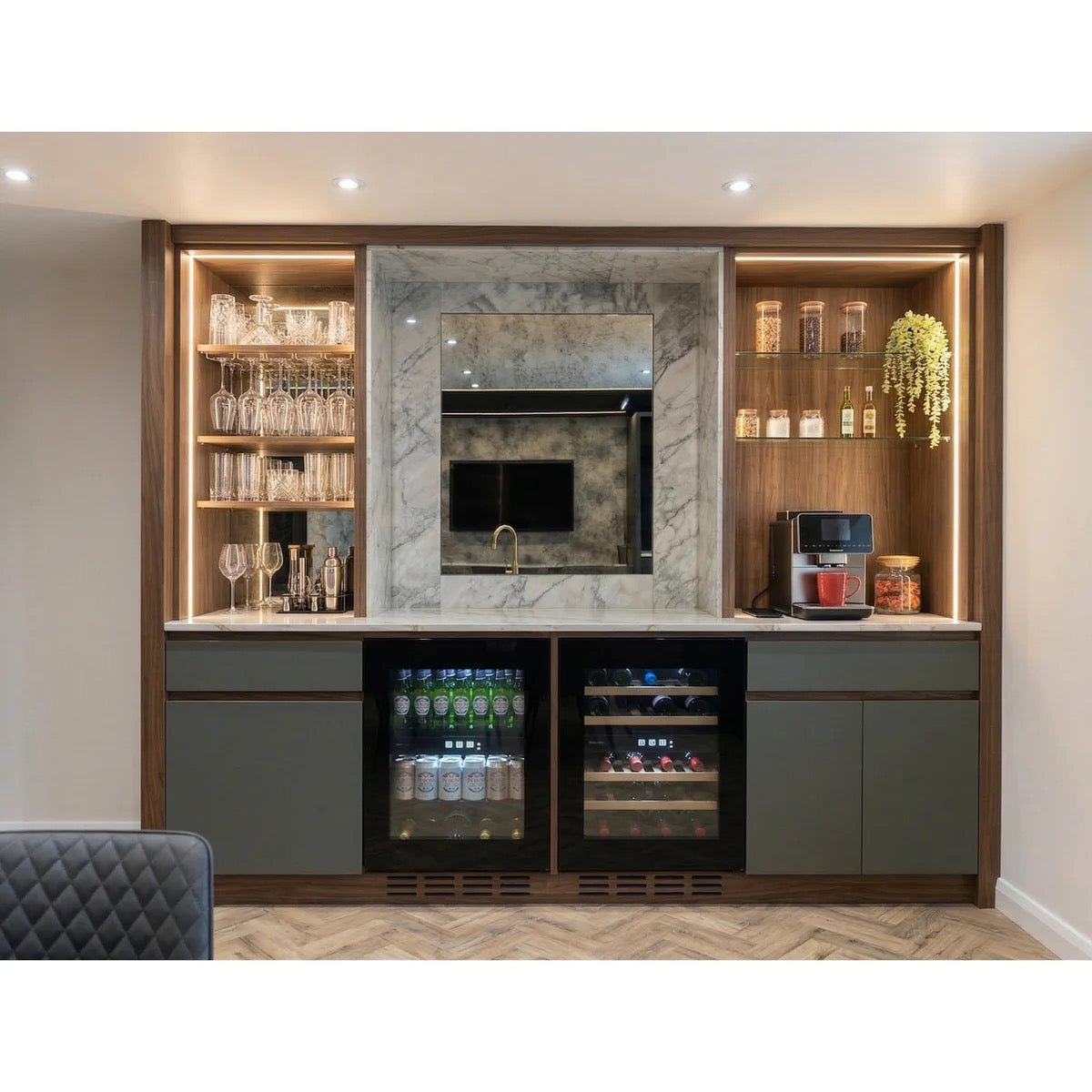 CELLA - Undercounter Drinks Fridge - Handleless / Push To Open - BV34B-TO