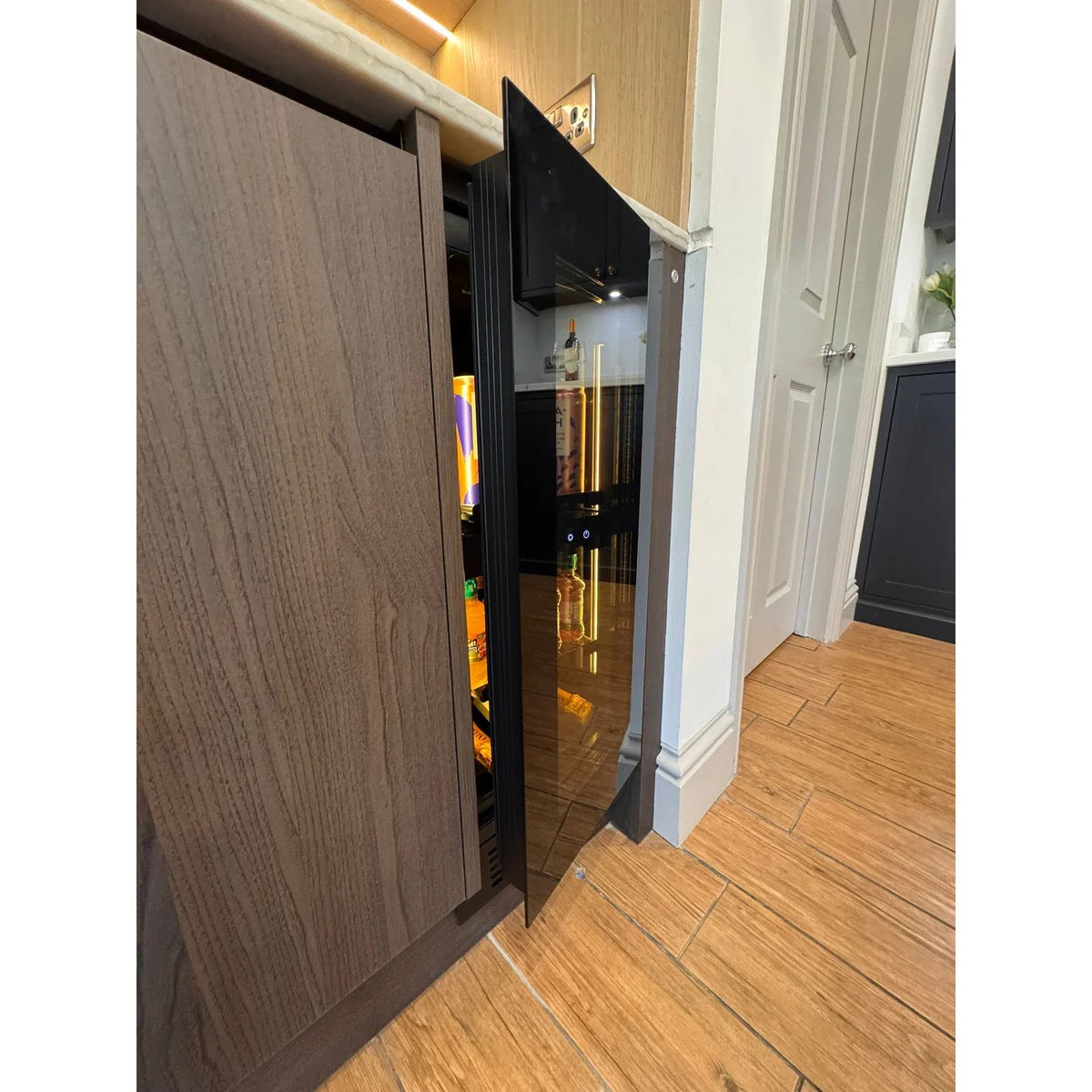 CELLA - 300mm - Undercounter Drinks Fridge - Handleless - BV18B-TO