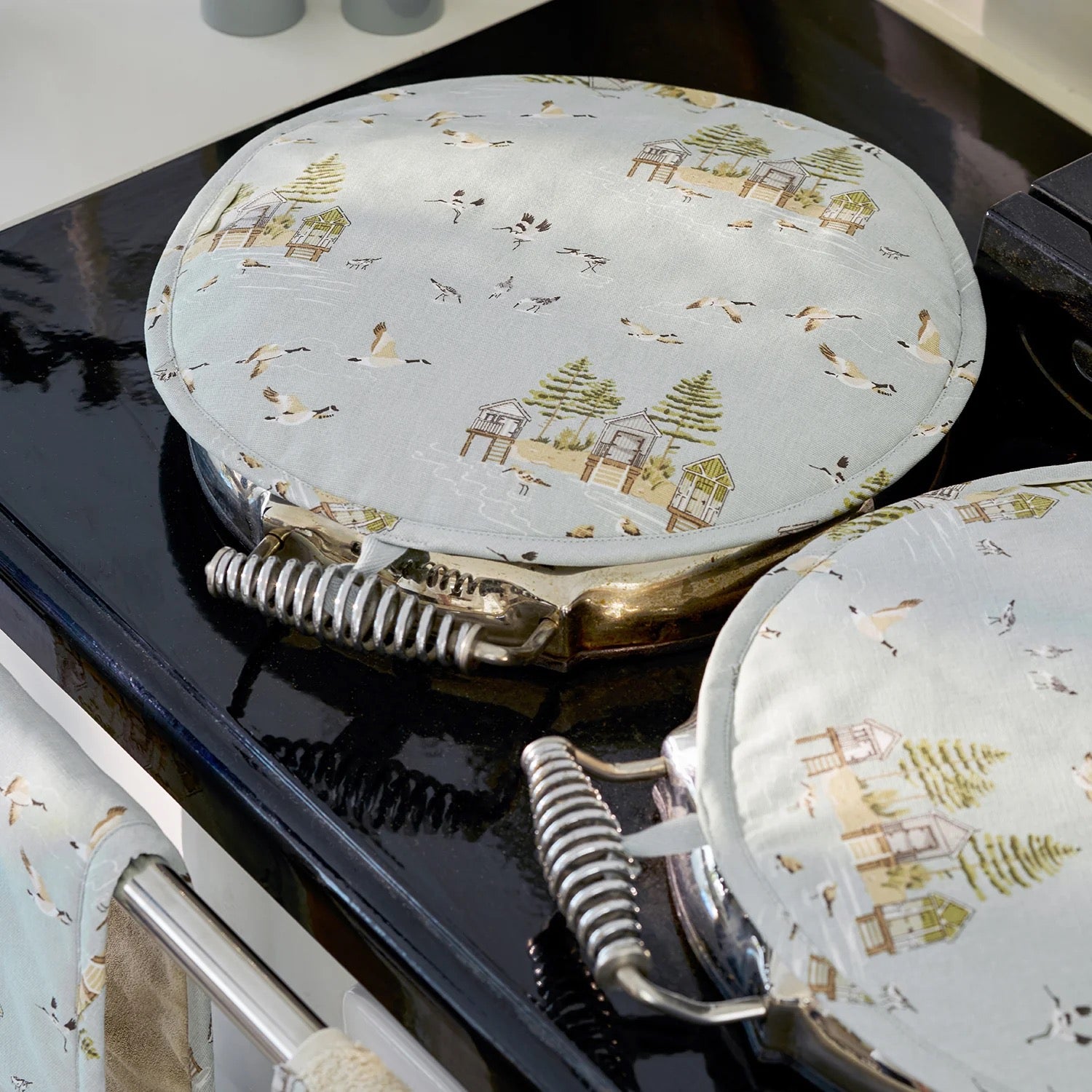 Sophie Allport Sea Birds Circular Hob Cover