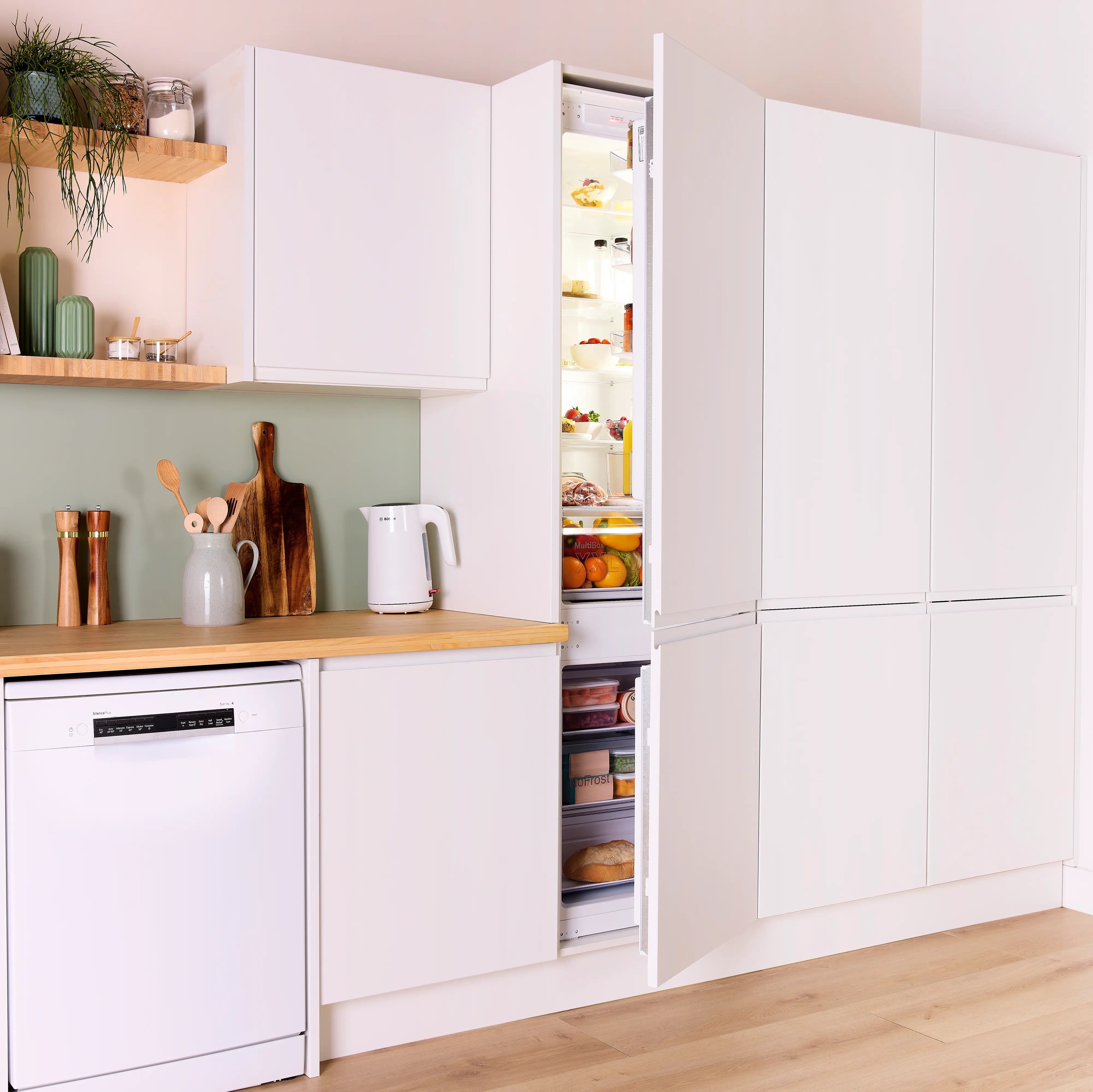 Bosch Series 2 Built-in fridge-freezer with freezer at bottom 193.5 x 54.1 cm - KIN96NSE0G