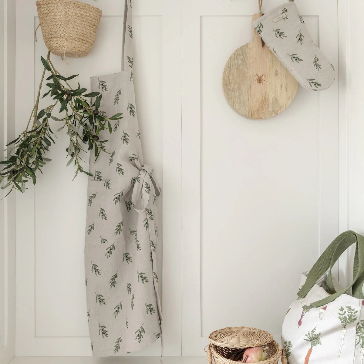 Sophie Allport Olive Linen Apron