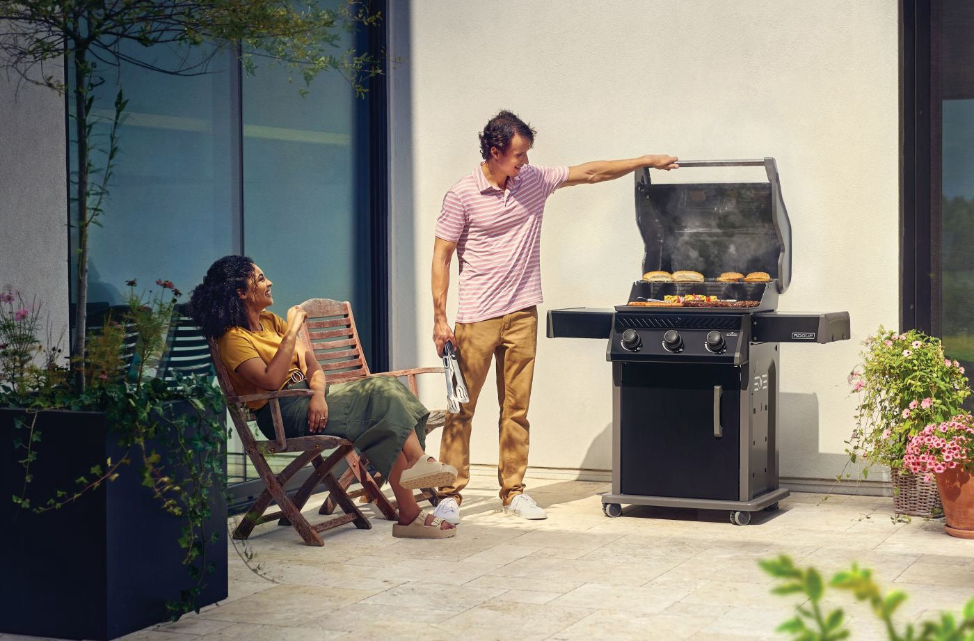 Napoleon Rogue® 425 Gas Grill - R425PK-2-GB