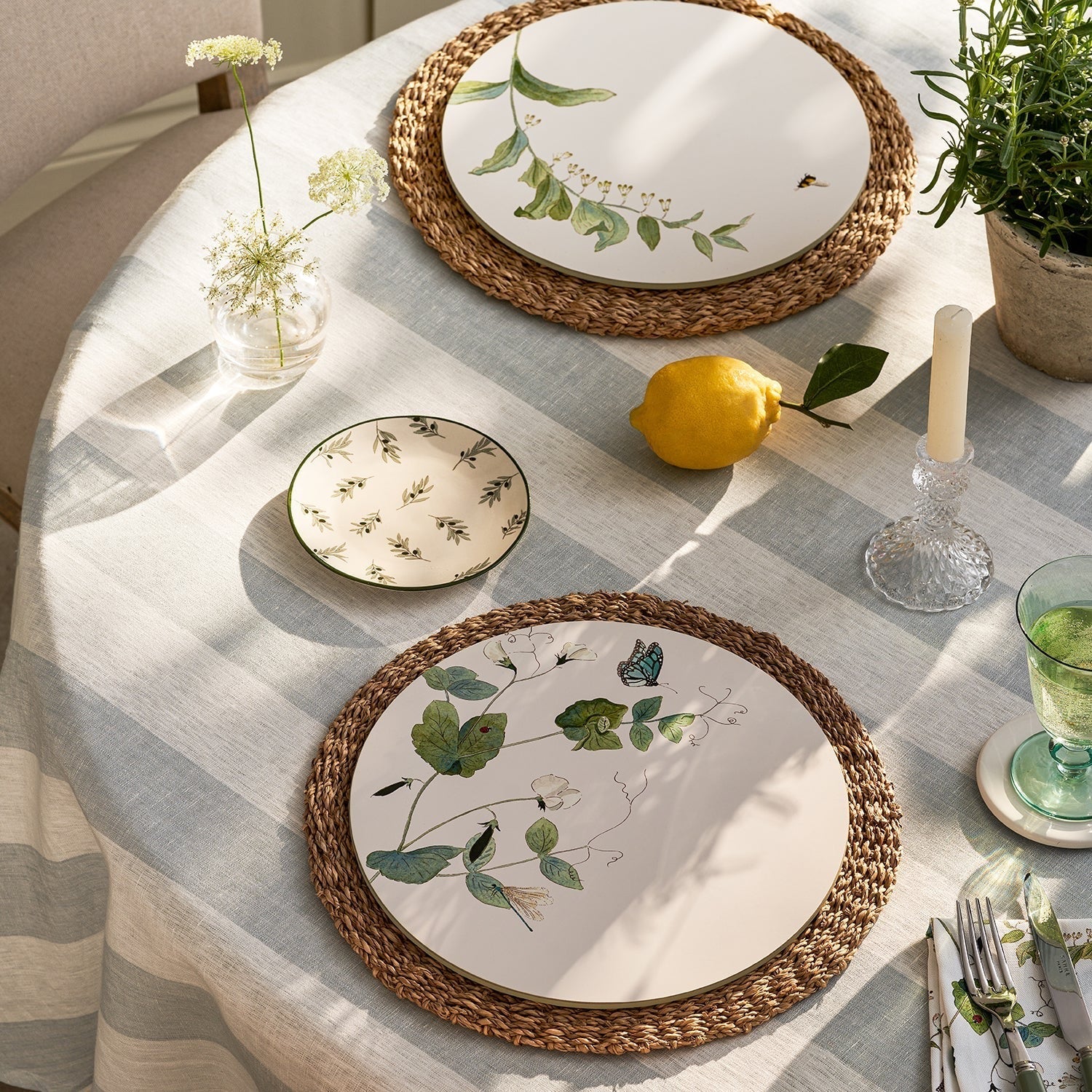 Sophie Allport Wild Floral Round Placemats (Set of 4)