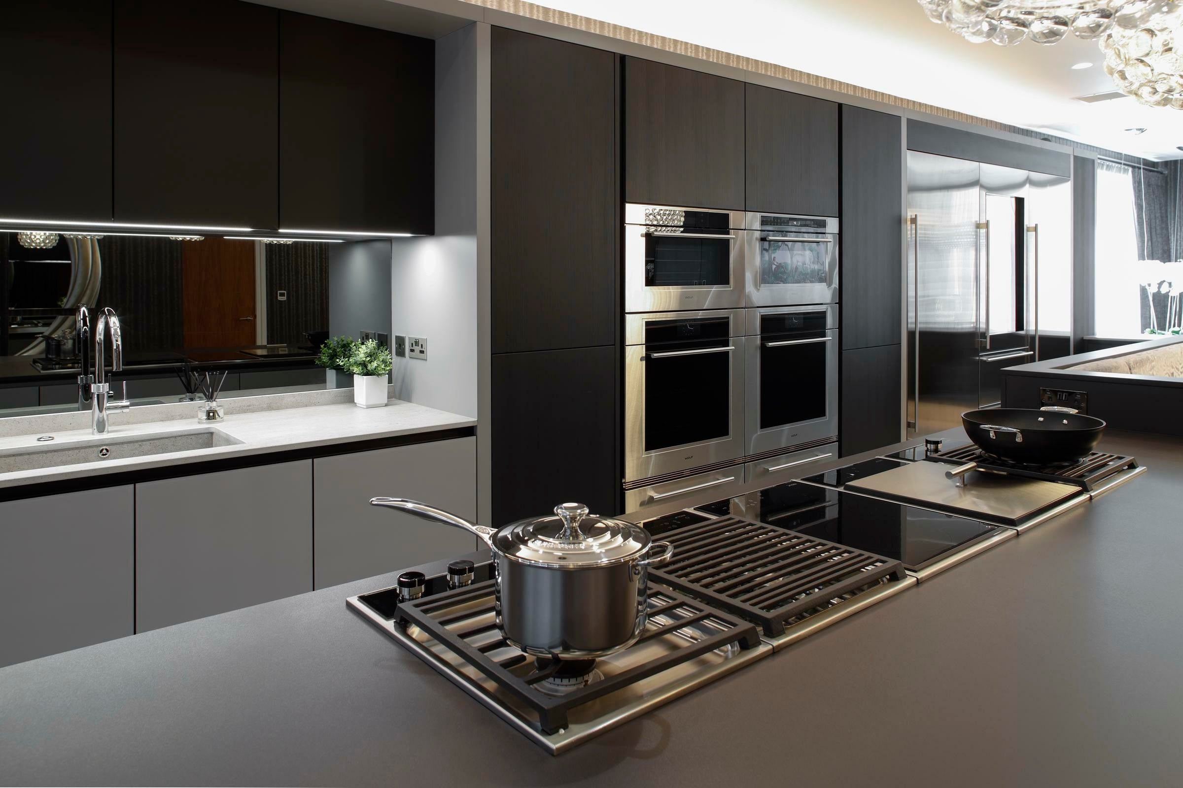 Wolf M Series Transitional Single Oven ICBSO3050TM/S/T