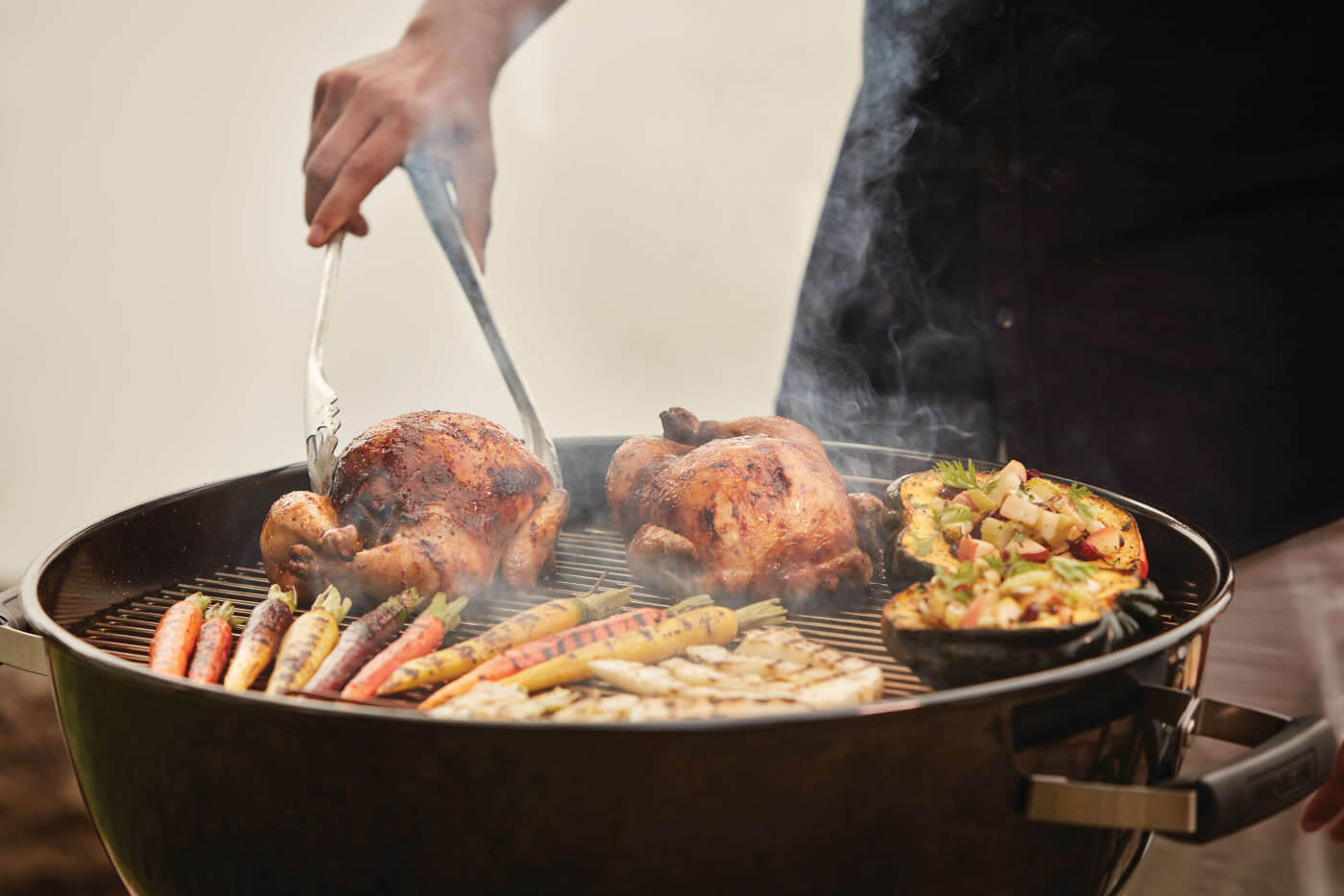 Premium 22 Charcoal Kettle | 22 Inch Charcoal Grill | Hinged Cooking Grid | Stainless Steel Heat Diffuser | Outdoor Charcoal BBQ UK | Caterbitz