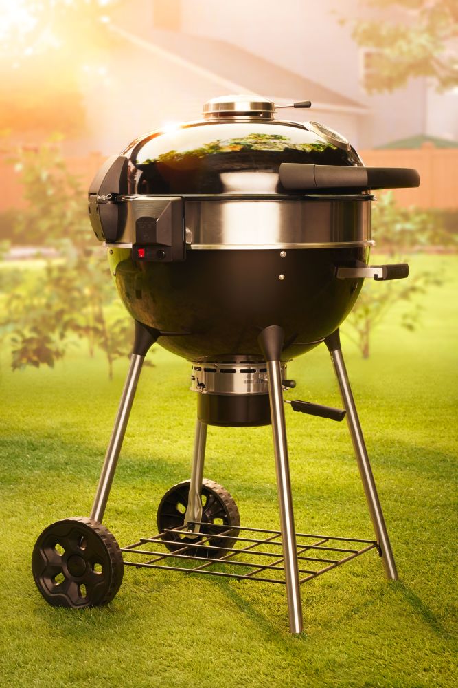 Professional 22 Charcoal Kettle | Cast Iron WAVE™ Grids | Rotisserie Ready | Vortex Heat Management | Porcelain Steel Body | Outdoor Charcoal Grill UK | Caterbitz