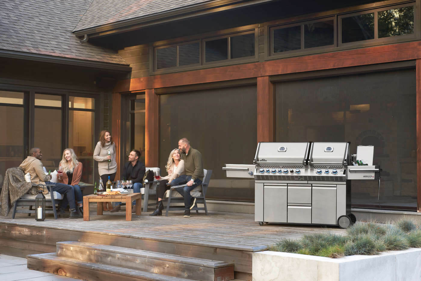Prestige PRO 825 RSBI Gas Grill | Stainless Steel BBQ | Infrared Burners | Power Side Burner | Napoleon Grill UK | Caterbitz