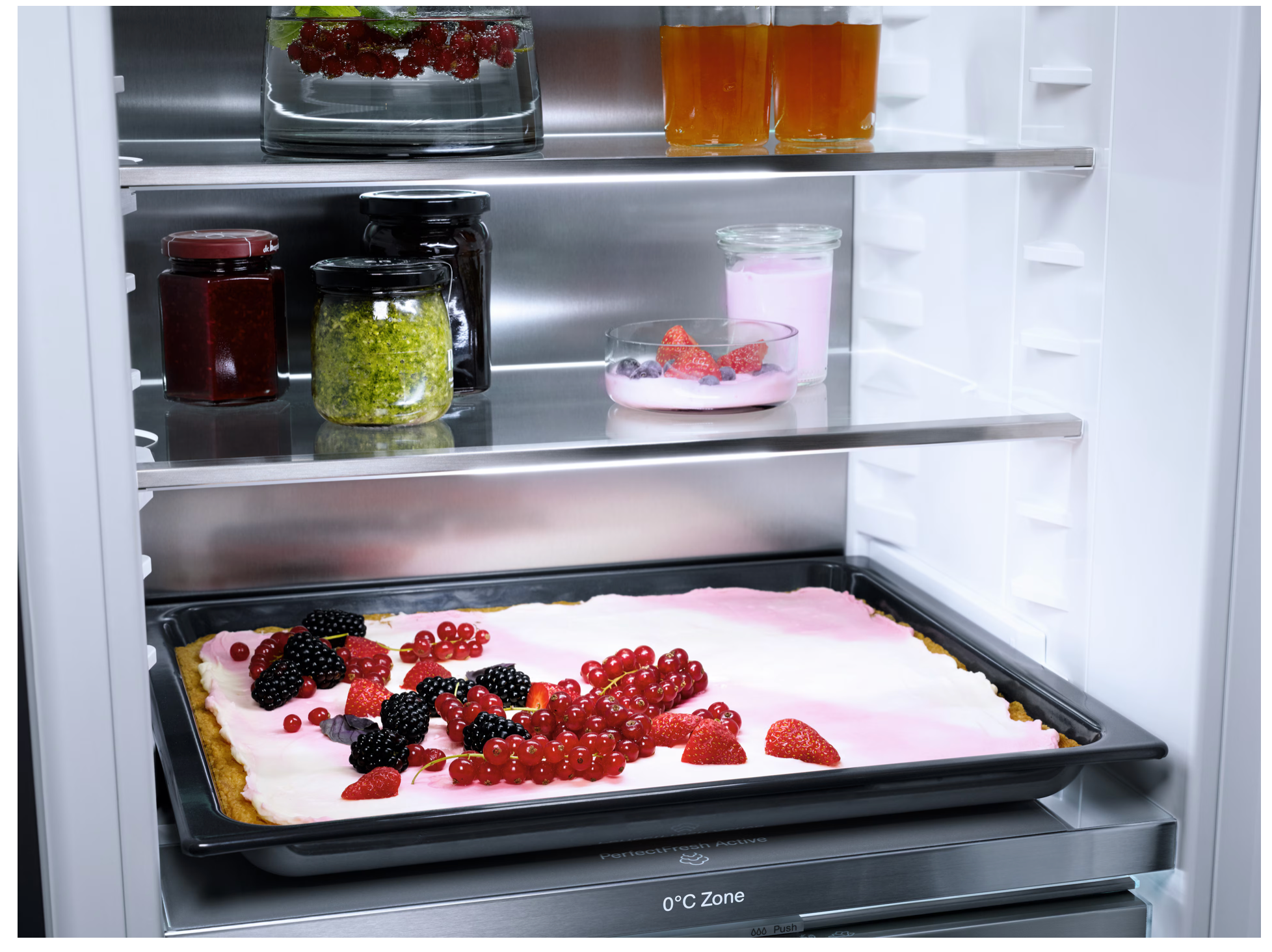 Miele Built-in fridge-freezer, 178 cm niche height Diamond KFN 7785 C