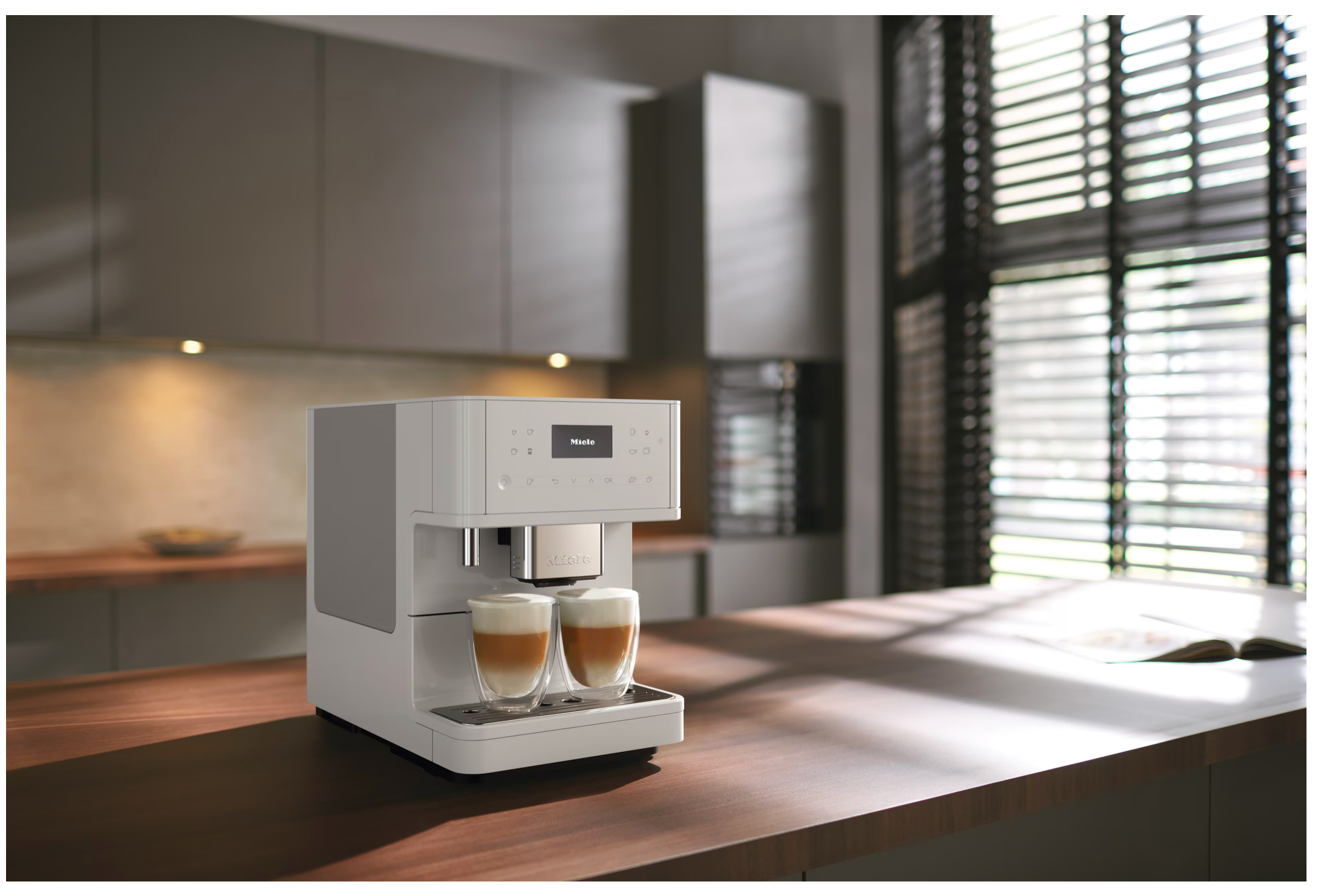 Miele Countertop coffee machine Gold CM 6160 MilkPerfection